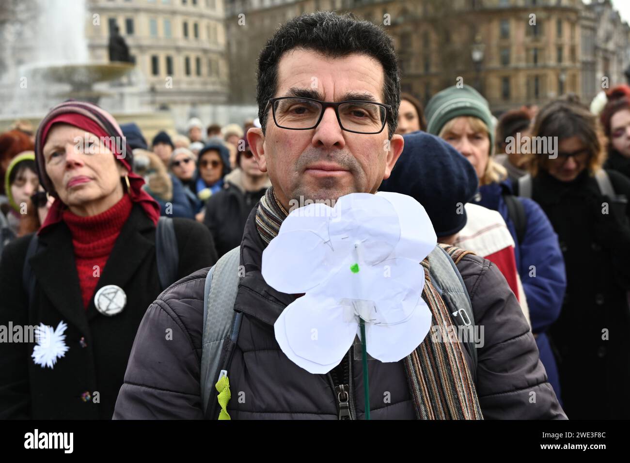 LONDRA, INGHILTERRA - 21 GENNAIO 2023: I religiosi di tutte le fedi si radunano a Trafalgar Square in preparazione della Peace Walk, Londra, Inghilterra chiede un cessate il fuoco tra Gaza e Palestina, la fine della guerra in Ucraina e la fine della guerra fredda contro la Cina. Credito: Vedere li/Picture Capital/Alamy Live News Foto Stock