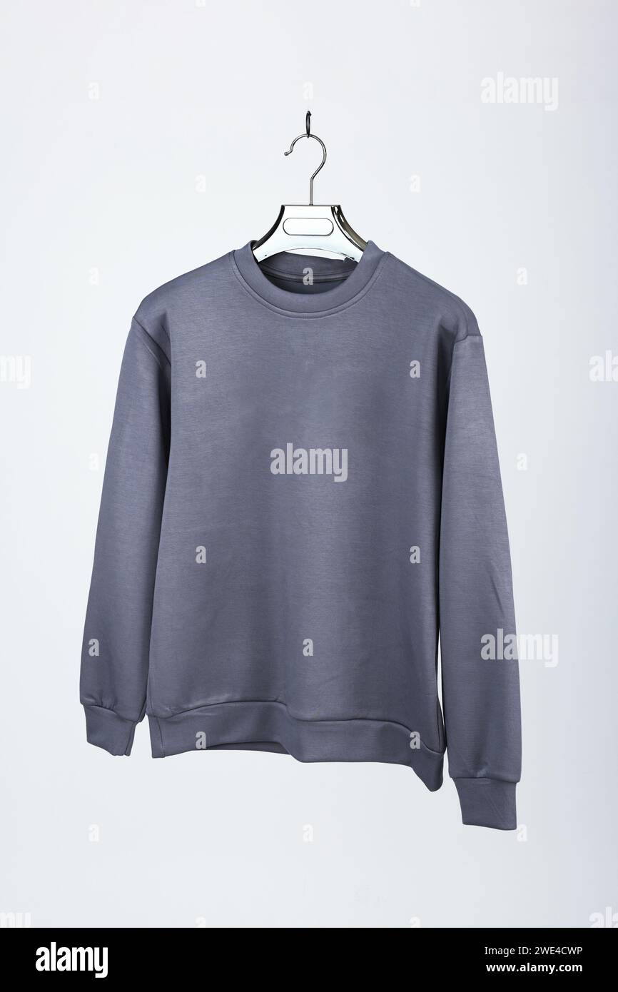 Maglietta grigia a manica intera e modelli Foto Stock