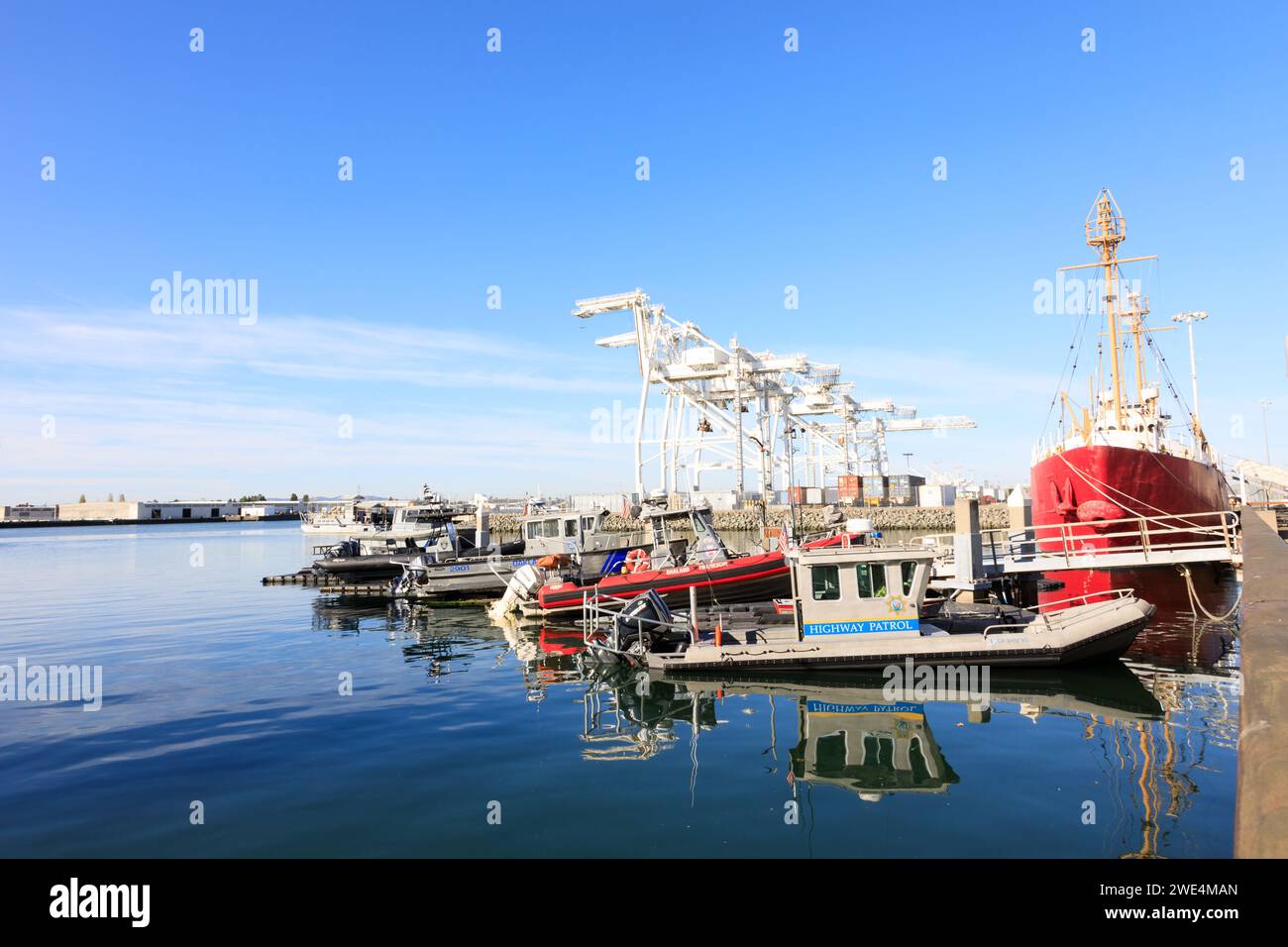 Servizi di emergenza pattugliatori, Jack London Square, Oakland, Alameda County, California, Stati Uniti d'America Porto di Oakland, California, USA. Foto Stock