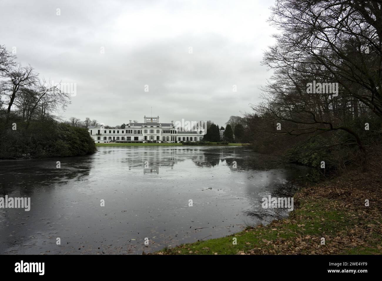 BAARN - la tenuta del Palazzo Soestdijk. Il consiglio municipale di Baarn ha precedentemente concordato un piano di zonizzazione per la riqualificazione della tenuta del Palazzo Soestdijk, ma diversi residenti locali e organizzazioni naturali hanno obiettato al piano. ANP SANDER KONING netherlands Out - belgio Out Foto Stock