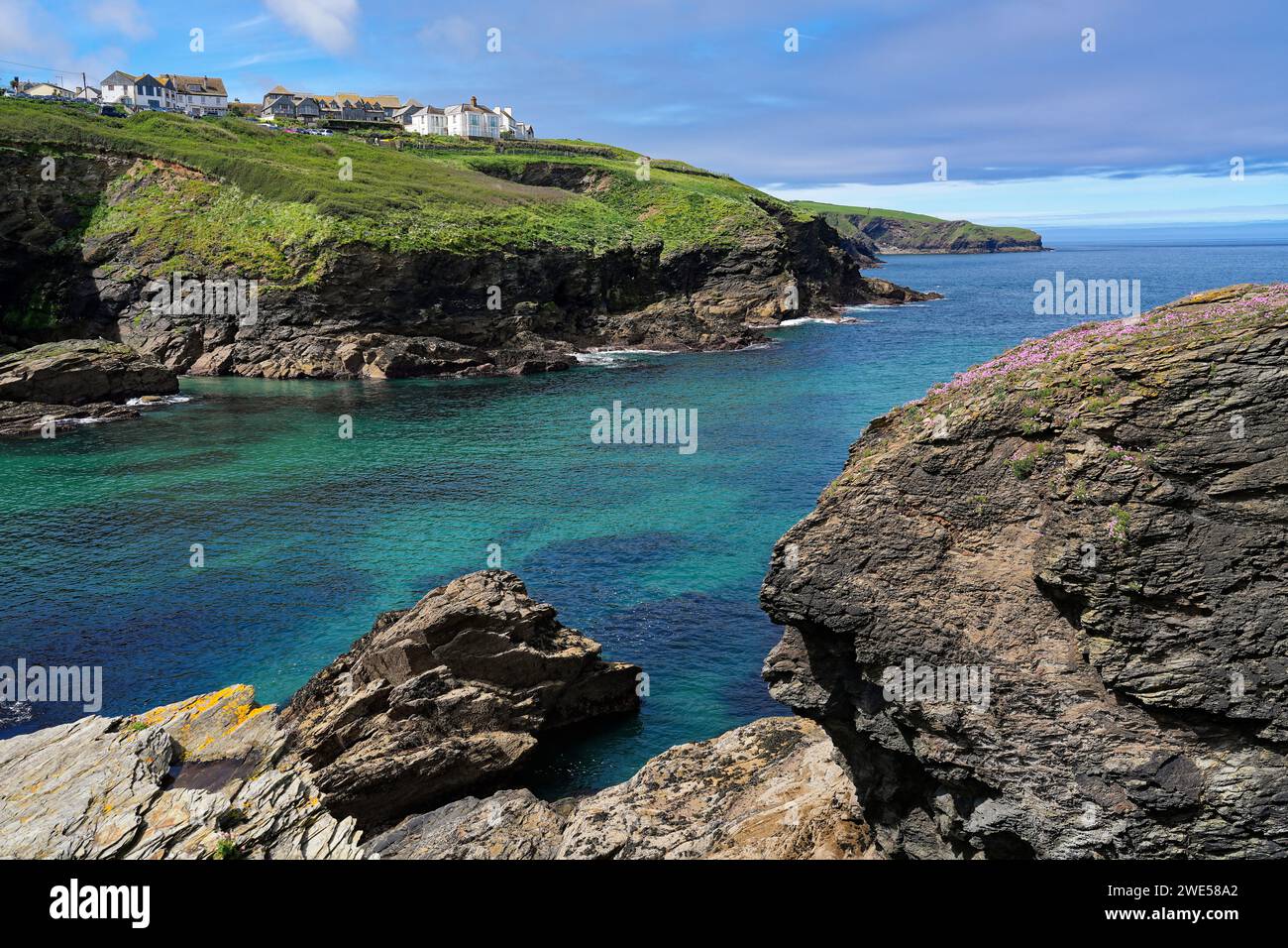 Inghilterra, Cornovaglia, Port Gaverne vicino a Port Isaac Foto Stock