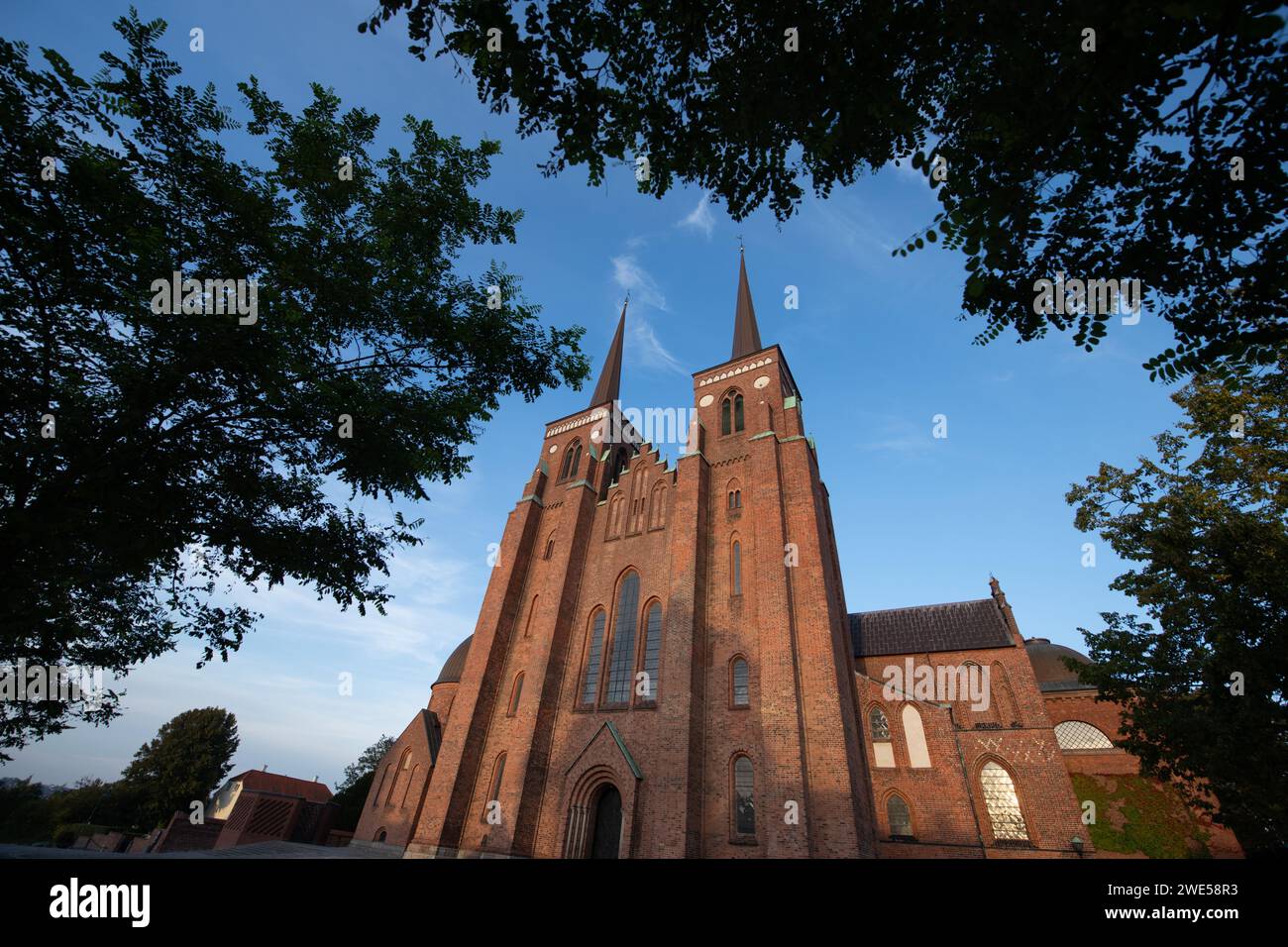 Cattedrale di Roskilde del XIII secolo. È la chiesa più importante della Danimarca e del#39, patrimonio dell'umanità dell'UNESCO, la Zelanda, la Danimarca Foto Stock