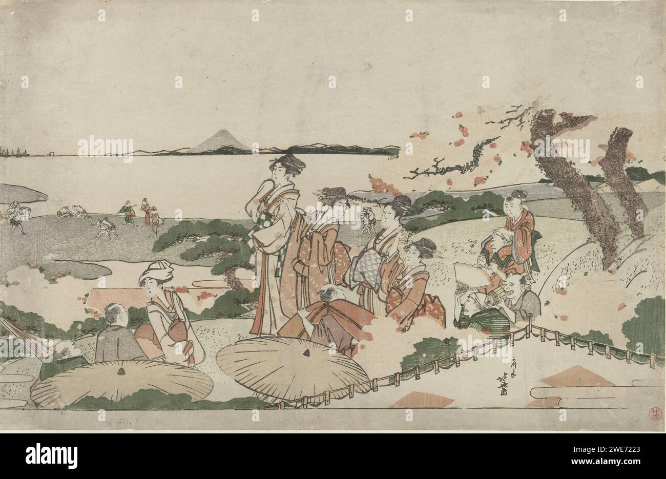 Ammira la fioritura dei ciliegi a Gotenyama, Katsushika Hokusai, dopo il 1815 - dopo il 1825 stampa Company of men and Women on a Hill near Cherry Blossom; in primo piano un'area picnic; sullo sfondo la gente sulla spiaggia e la montagna Fuji sull'orizzonte. Carta giapponese nishiki-e / picnic in legno a colori, Alfresco, "pranzo sull'erba". Spiaggia. Alberi: Cherry-Tree Fuji Foto Stock