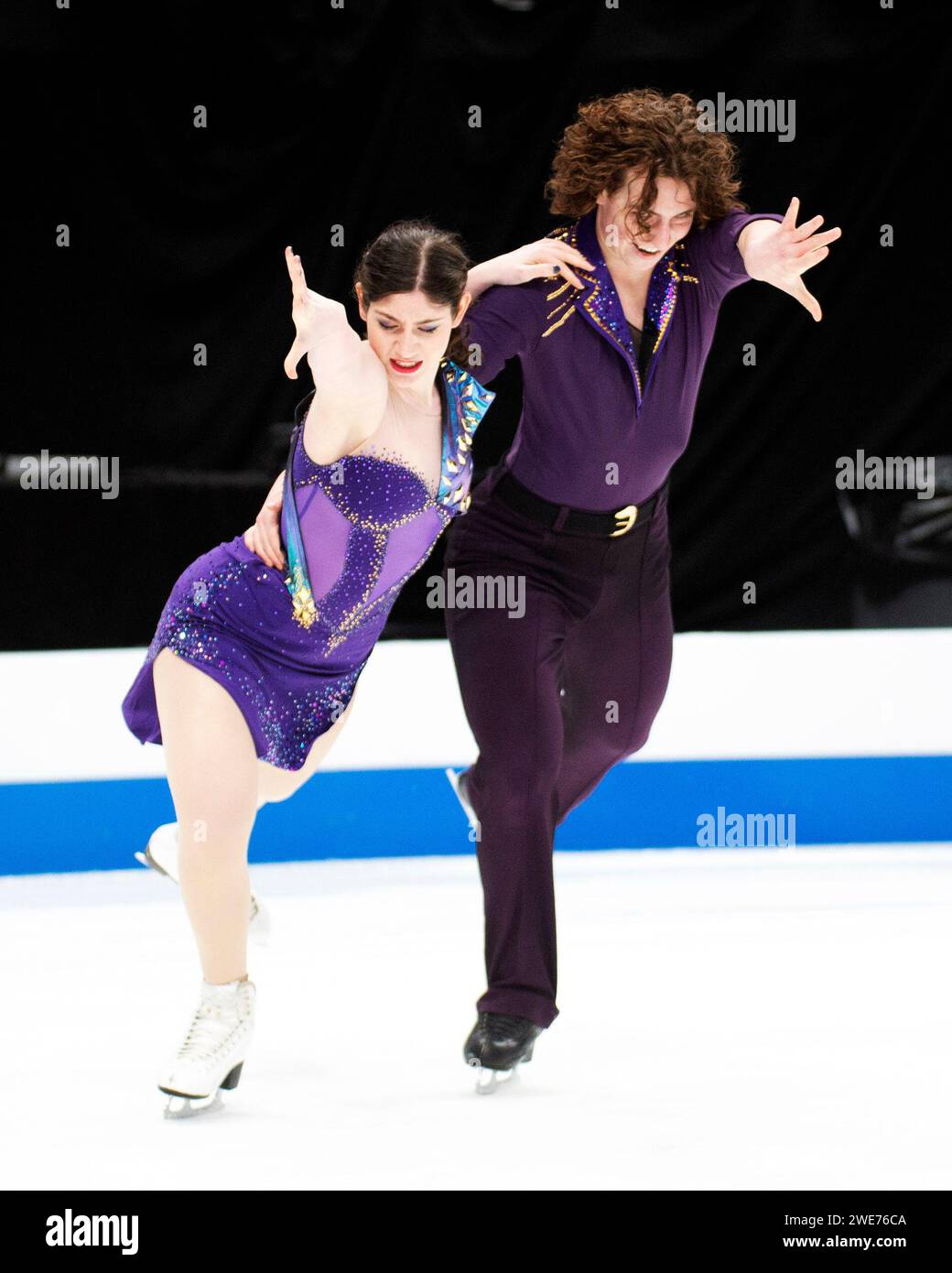 Columbus, Ohio, Stati Uniti. 23 gennaio 2024. Jenna Hauer e Benjamin Starr competono nel Junior Rhythm Dance Program agli US Figure Skating Championships. Crediti: Brent Clark/Alamy Live News Foto Stock