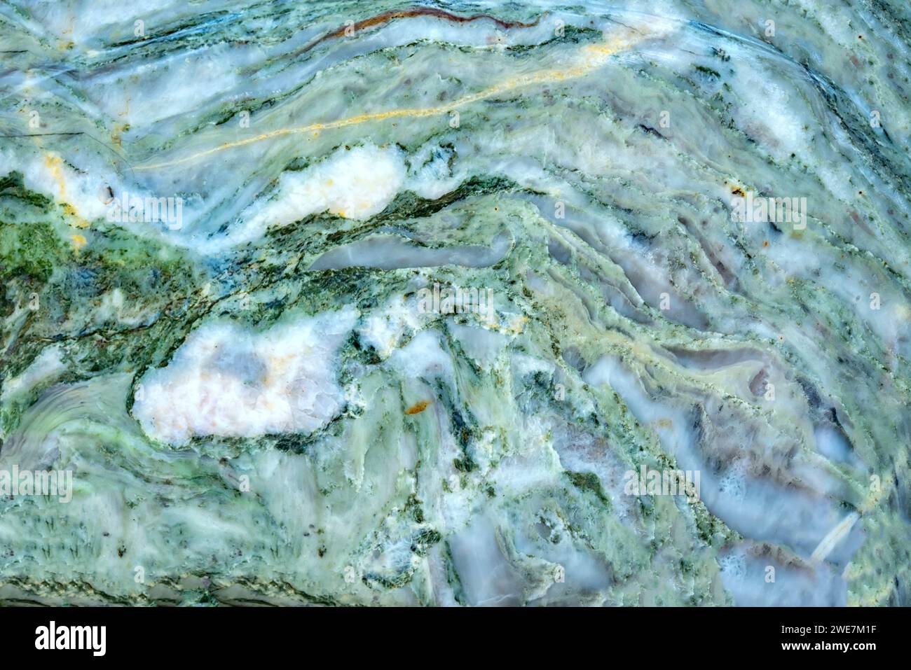 Pietra minerale con vari manufatti in pietra provenienti dalla cristallizzazione della roccia vulcanica creano una pietra unica nel mondo naturale Foto Stock