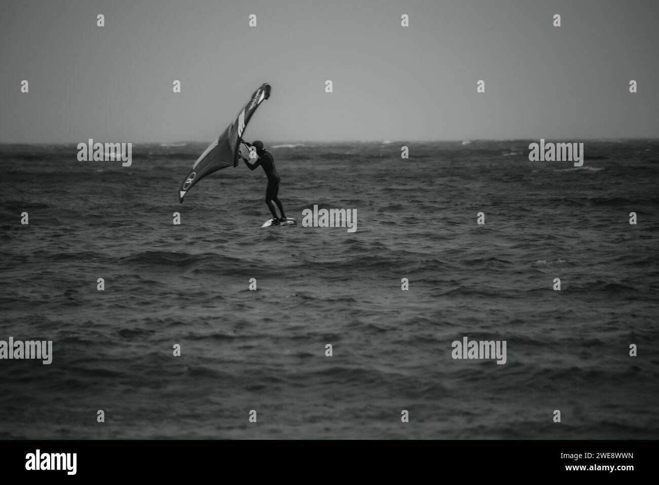 Wing Surfer a Saundersfoot, Galles del Sud Foto Stock