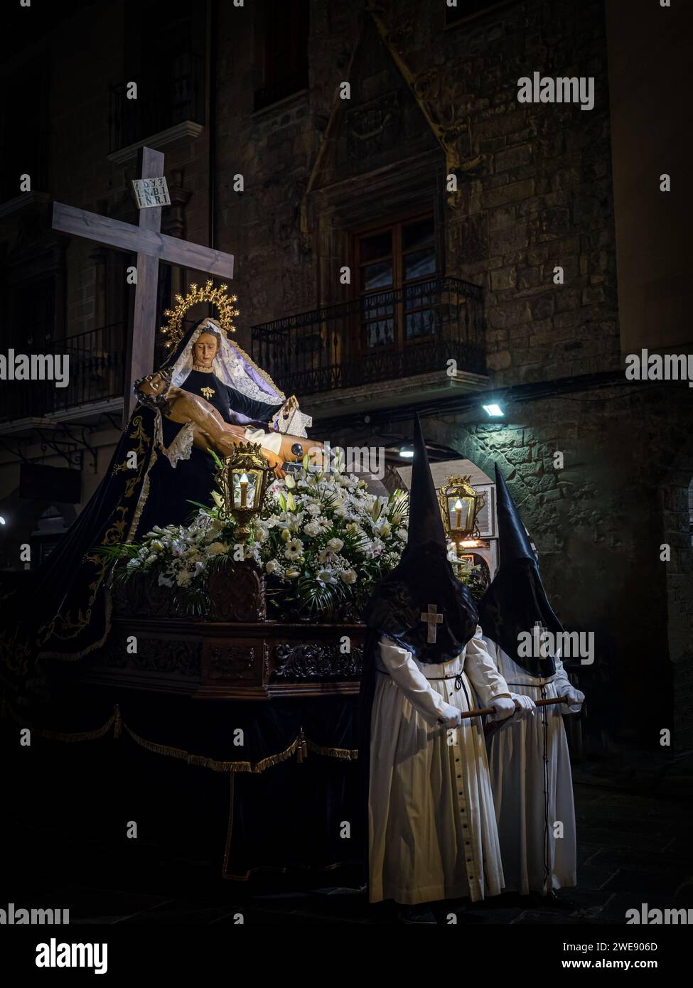 Confraternita di nostra Signora della Misericordia e discesa di Jackfruit. Pasqua. pony Foto Stock