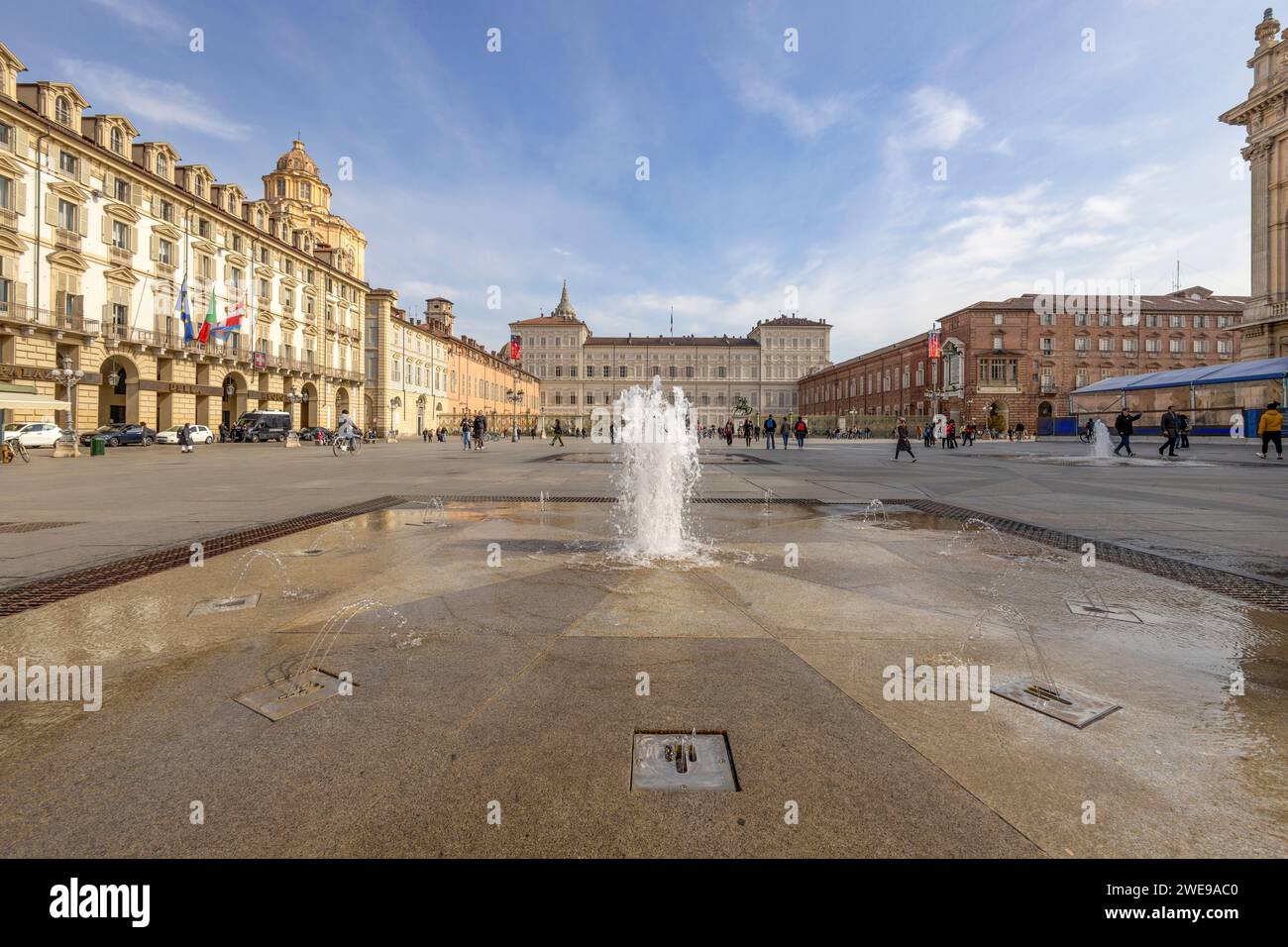 TORINO, 11 APRILE 2023 - Vista del Palazzo reale in Piazza Castello a Torino, Piemonte, Italia Foto Stock