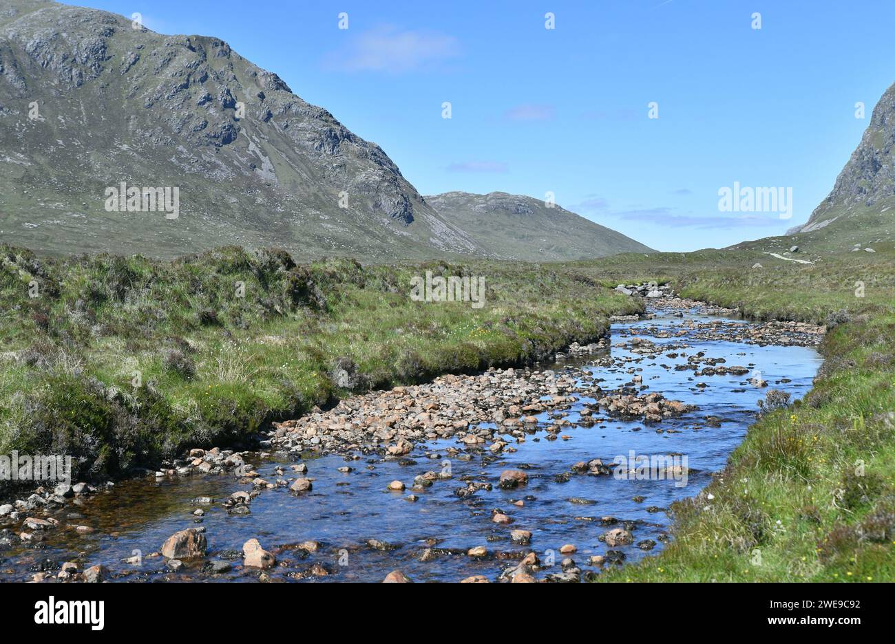 Valle fluviale e montagne di Harris, Ebridi esterne, Scozia Foto Stock