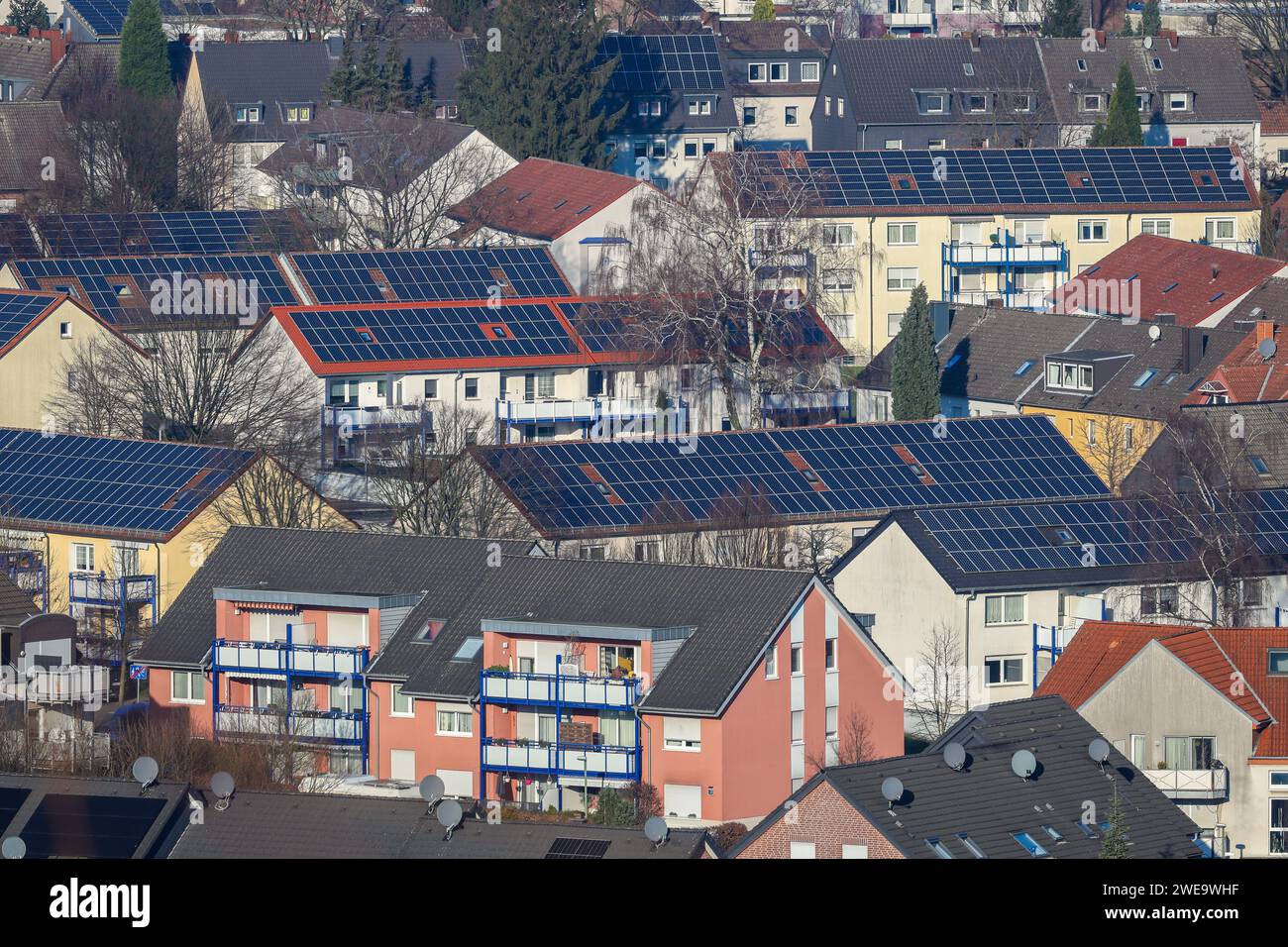 Bottrop, Renania settentrionale-Vestfalia, Germania - immobili residenziali solari, condomini con tetti solari, Innovation City Ruhr. Foto Stock