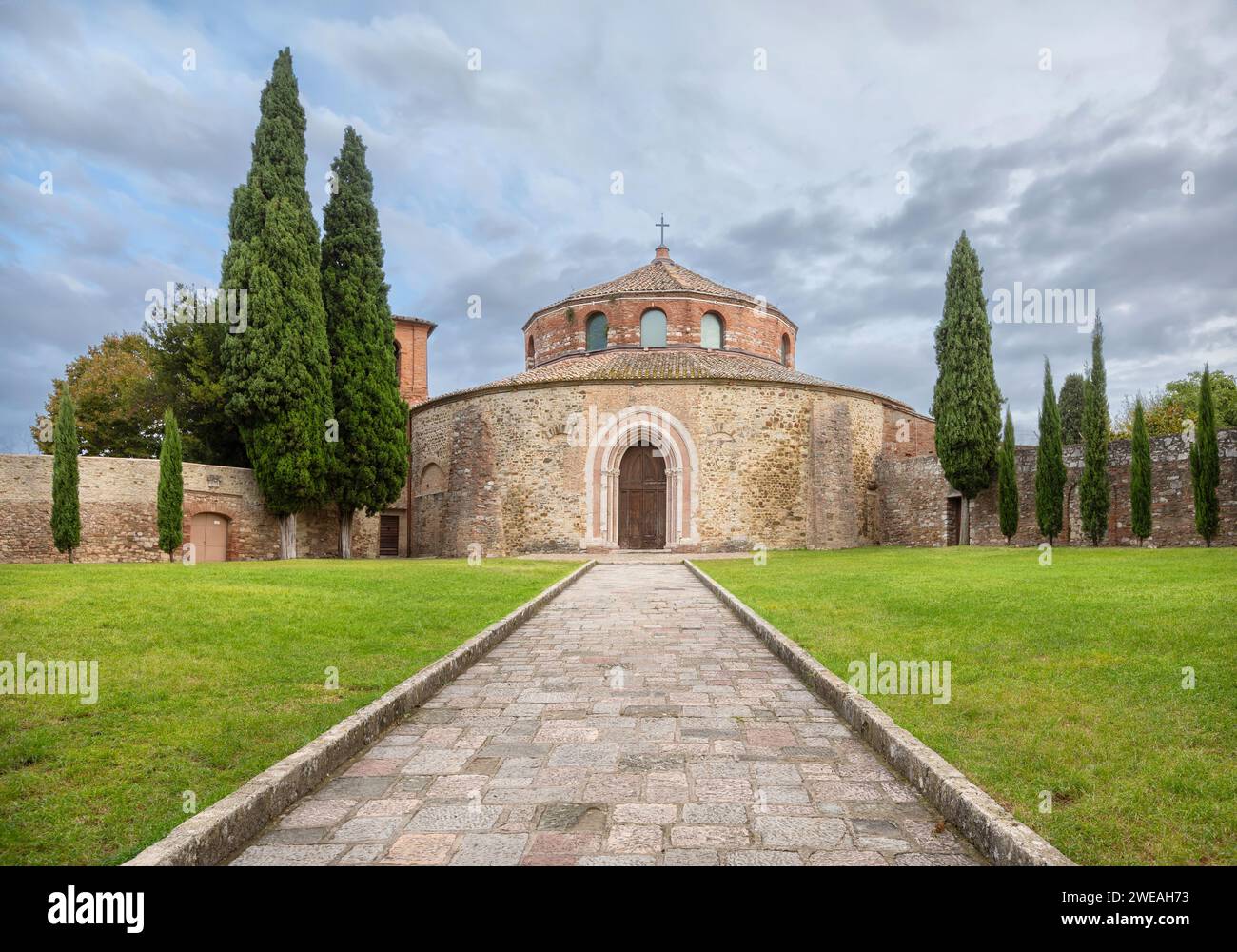 Perugia, Italia. Veduta della Chiesa di San Michele Arcangelo, chiesa del V secolo, conosciuta per la sua forma circolare Foto Stock