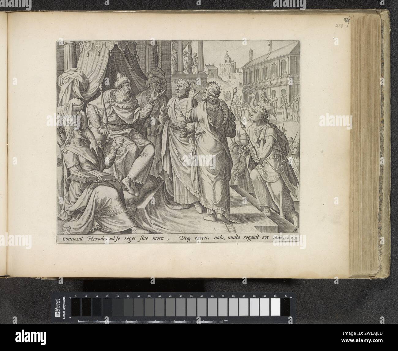 I tre re visitano Erode, 1643 stampano i tre re visitano Erode e gli chiedono dove possono trovare il neo-nato re degli ebrei. Sotto lo spettacolo un riferimento in latino al testo biblico in MAT. 2: 7. Questa stampa fa parte di un album. Incisione su carta di Amsterdam prima visita dei tre saggi al re Erode Foto Stock