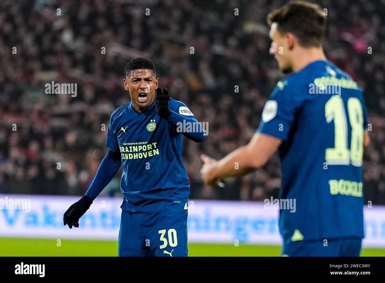 Rotterdam, Paesi Bassi. 24 gennaio 2024. Rotterdam - Patrick van Aanholt del PSV reagisce durante l'incontro tra Feyenoord e PSV allo Stadion Feijenoord De Kuip il 24 gennaio 2024 a Rotterdam, Paesi Bassi. Credito: Immagini da Box a Box/Alamy Live News Foto Stock