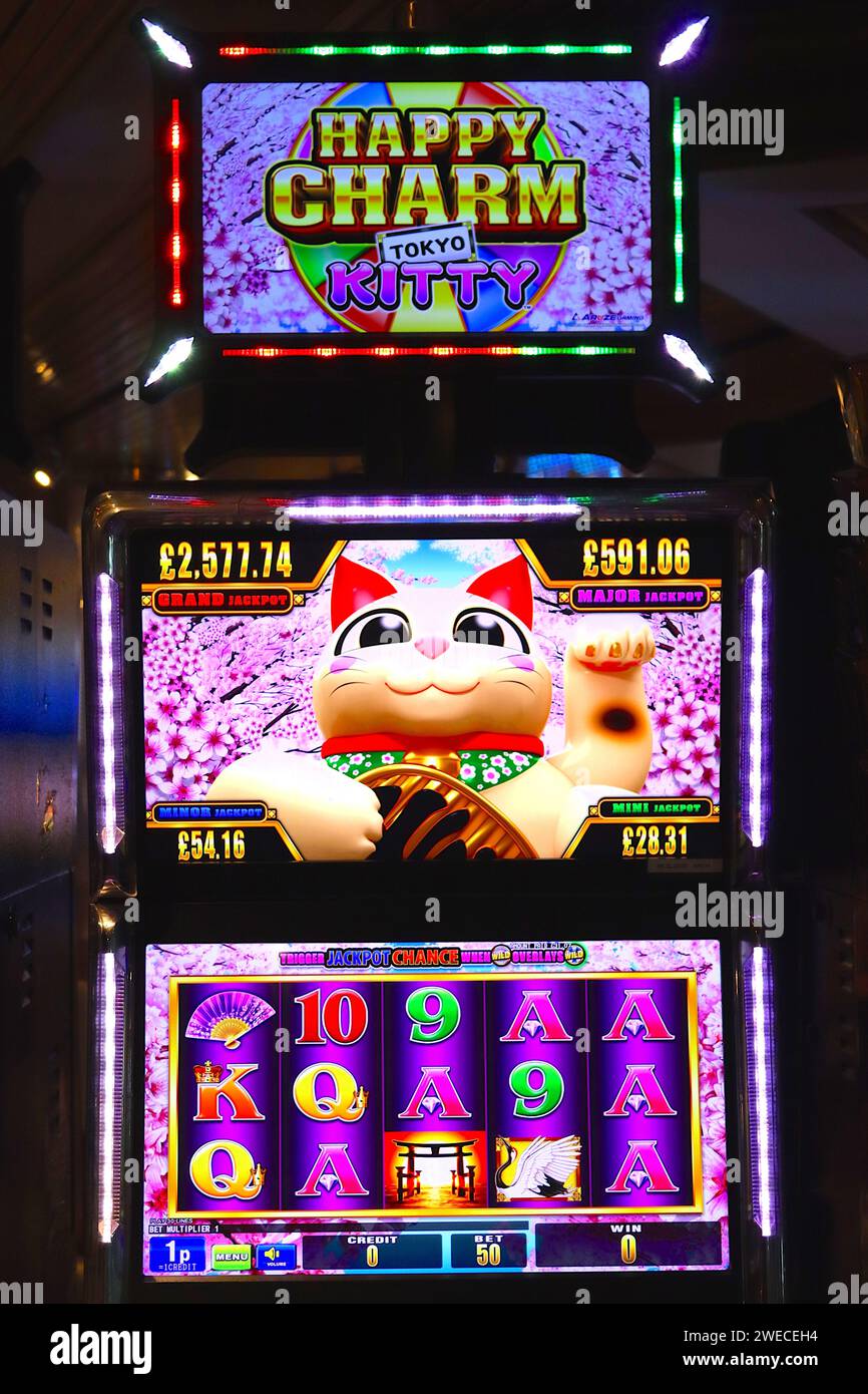 Happy Charm Tokyo Kitty videoludica per slot, ispirato al personaggio del portafortuna preferito del Giappone, con quattro possibili scenari di jackpot. Foto Stock