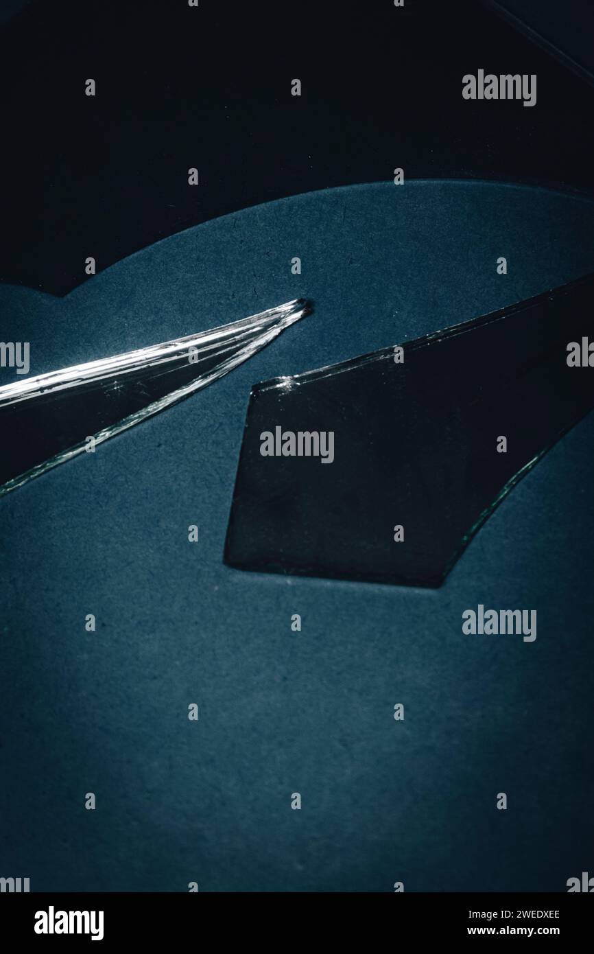 Frammenti di specchio rotti Foto Stock