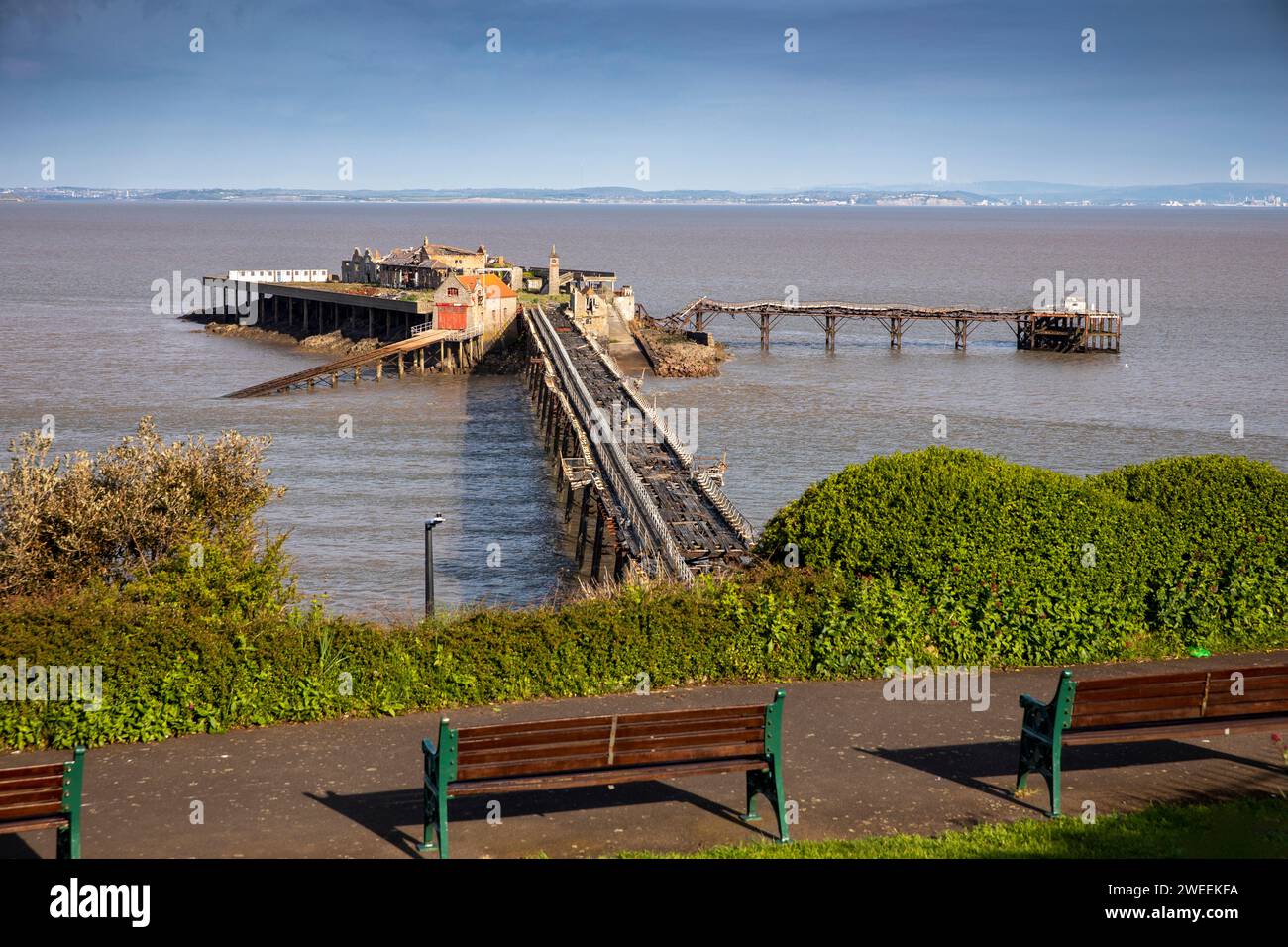 Regno Unito, Inghilterra, Somerset, Weston-super-Mare, Birnbeck Pier, la prima città, ora abbandonata Foto Stock