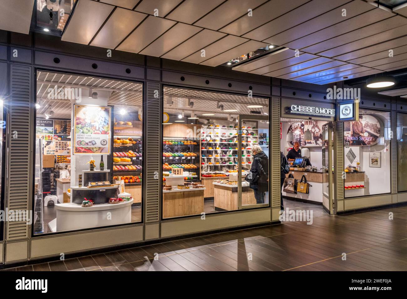 Cheese & More by Henri Willig shop alla stazione di Amsterdam. Foto Stock