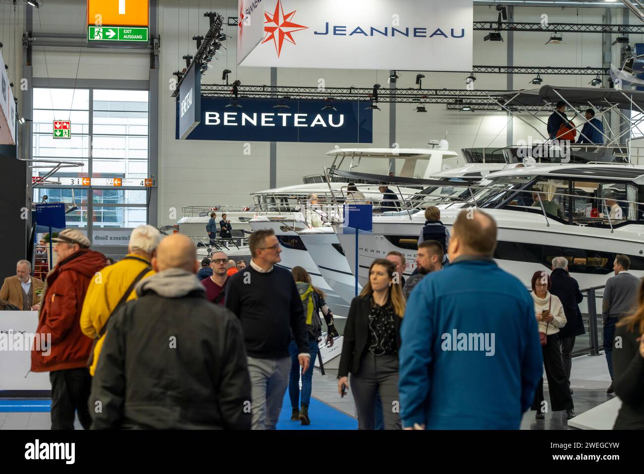 Motoscafi al BOOT 2024, la più grande fiera al mondo di yacht e sport acquatici a Düsseldorf, NRW, Germania Foto Stock