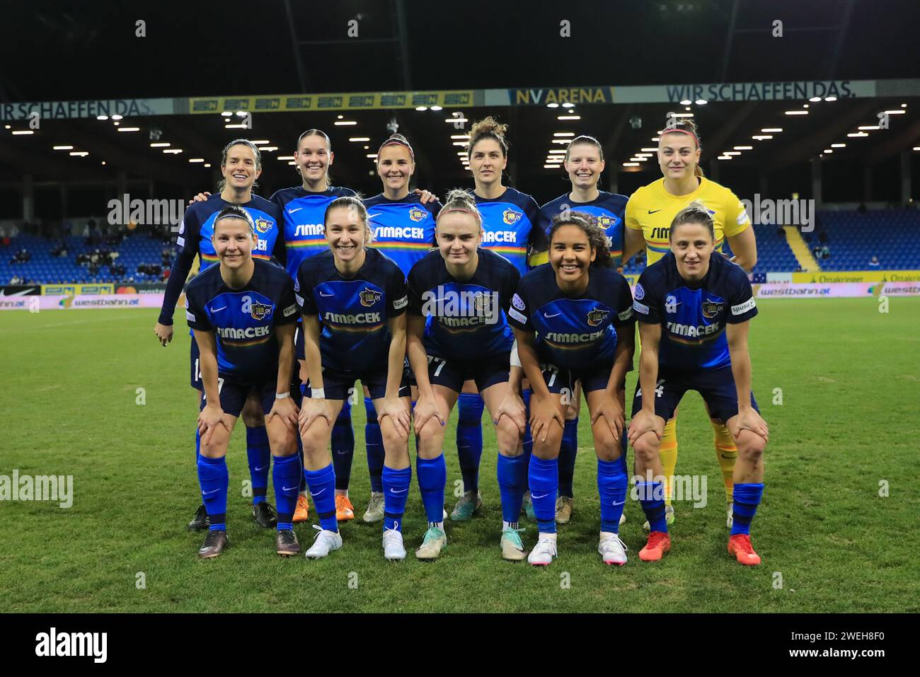 St Polten partenza per la partita UEFA Womens Champions League St Polten vs Olympique Lyon all'NV Arena St Polten (Tom Seiss/ SPP) credito: SPP Sport Press Photo. /Alamy Live News Foto Stock