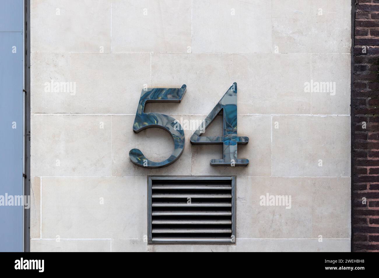 54 numero dell'edificio di Londra, cinquantaquattro simbolo Foto Stock