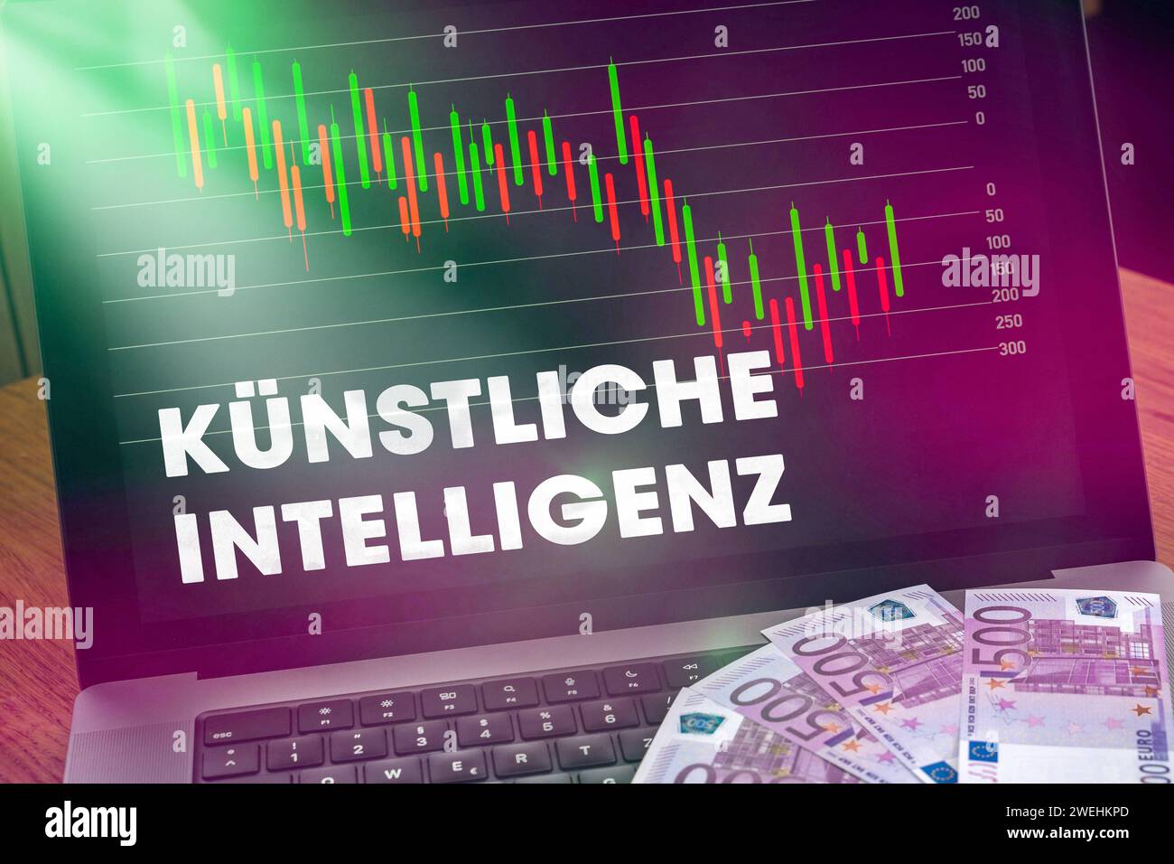 25 gennaio 2024: Computer portatile con tabella di magazzino e le parole intelligenza artificiale sullo schermo. AI trading con azioni e ETF FOTOMONTAGE *** laptop computer mit Aktien Chart und dem Schriftzug Künstliche Intelligenz auf dem Bildschirm. KI Trading mit Aktien und ETF FOTOMONTAGE Foto Stock
