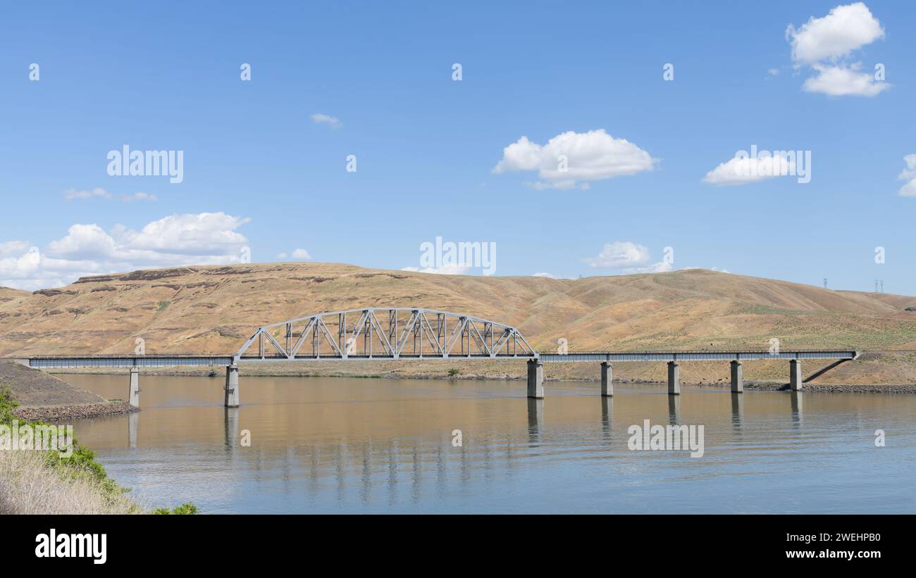 Ponte ferroviario Union Pacific sul fiume Snake che collega Columbia e Whitman County Foto Stock