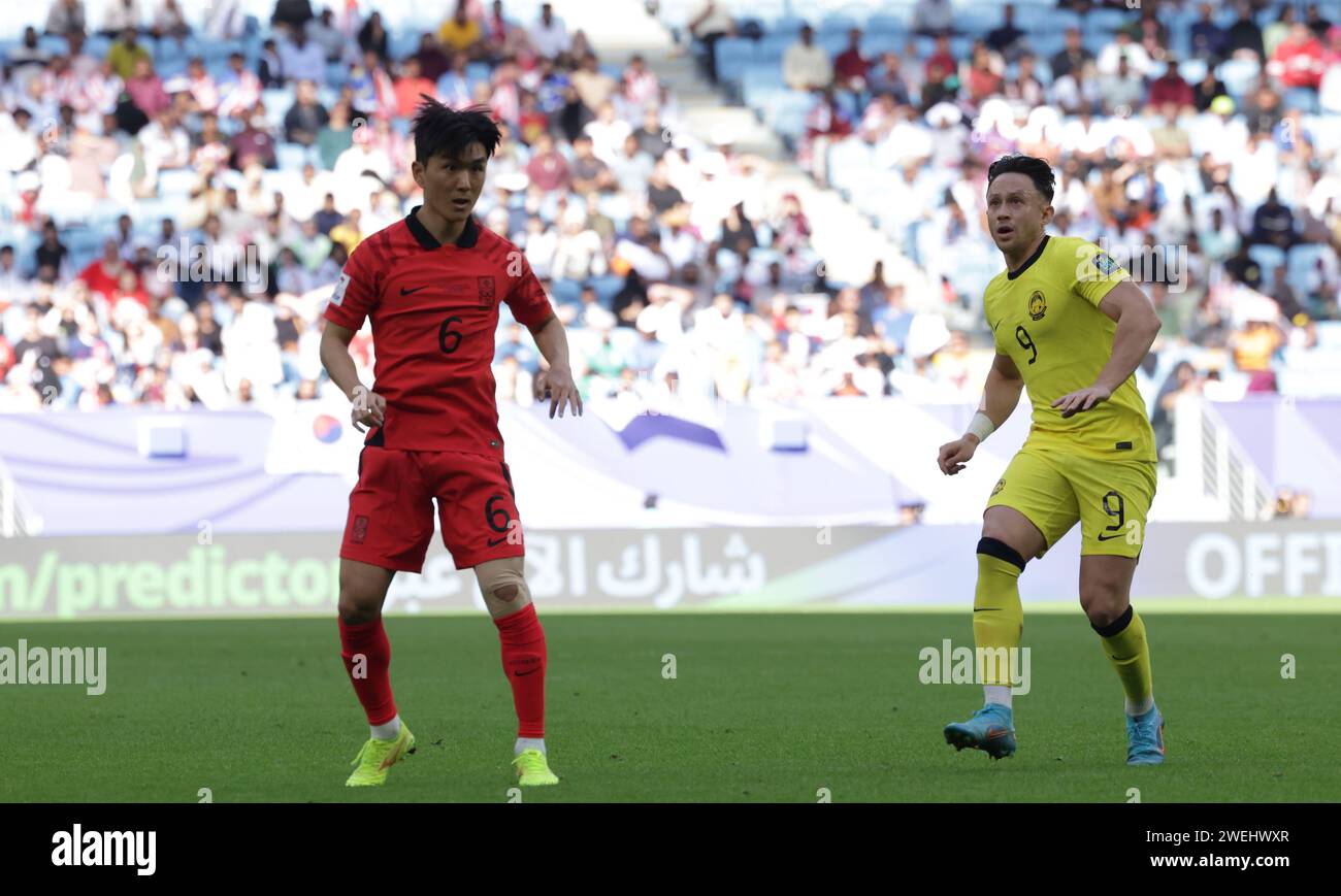 AL WAKRAH, QATAR - GENNAIO 25: Hwang in-beom della Corea del Sud durante l'incontro del gruppo e della Coppa d'Asia AFC tra Corea del Sud e Malesia ad al Janoub Stadi Foto Stock