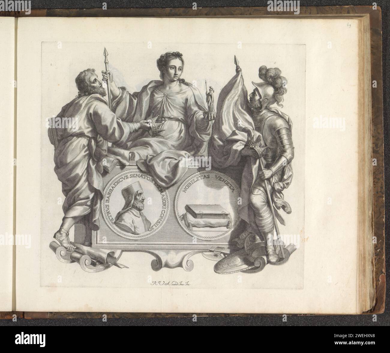 Ritratto di Pietro Barbarigo e le personificazioni di registi, forze armate e nobiltà, Robert van Audenaerd, 1673 - 1743 stampa Pedest in forma di cartiglio. Poi un medaglione con il ritratto di Pietro Barbarigo sul davanti. Sul retro un libro chiuso su un cuscino e il testo: Nobilitas Veneta. Intorno al piedistallo, il Consiglio e le forze armate offrono la loro corona alla nobiltà. La nobiltà ha una lancia e un'immagine di Minerva nelle sue mani. La stampa fa parte di un album. medaglia di incisione su carta (considerata come un pezzo di scultura, indipendentemente dalla sua specifica funzione). libro. standard-bea Foto Stock