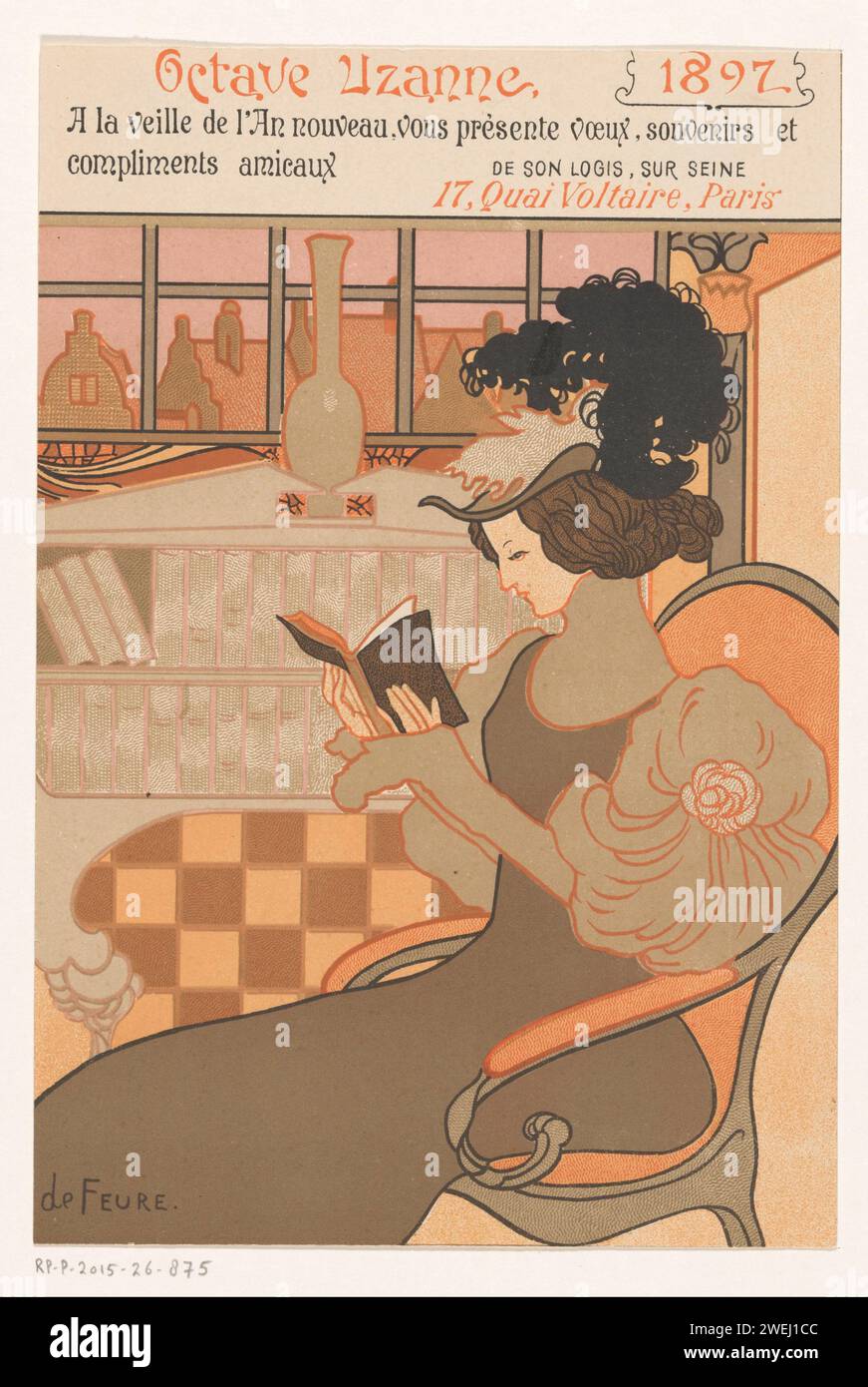 Desiderio di Capodanno da Octave Uzanne per l'anno 1897, 1896 stampare Una donna da lettura su una sedia per una libreria con un vaso in cima. Sullo sfondo una finestra con vista sui tetti delle case. giornale di carta, foglio informativo. scaffali Foto Stock