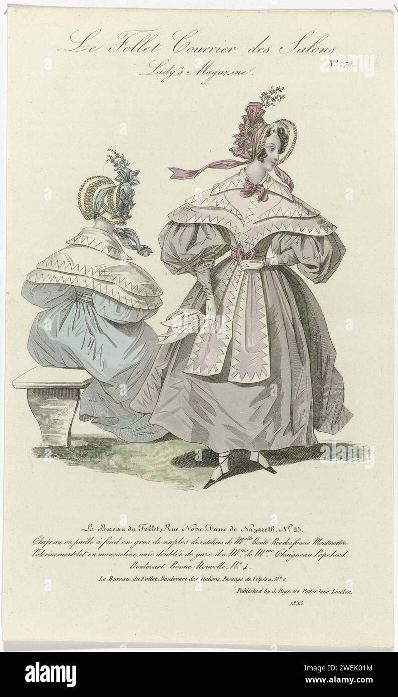 Le Follet Courrier des Salons, Lady's Magazine, 1833, No. 270: Paille Hat (...), 1833 cappello di paglia con una palla di 'Gros de Naples' dagli studi di Bonté. "Pelerine Mantelet", con linea di mousseline liscia, fiancheggiata da tulle dei negozi di Chaigneau Popelard. Altri accessori: Guanti, fazzoletto, scarpe con pneumatici incrociati e naso squadrato. Figura seduta nello stesso vestito con maniche a palloncino, vista sul retro. Stampa dalla rivista di moda le Follet Courrier des Salons (novembre 1829-ottobre 1882). lastre di moda per incisioni in carta. abito, abito (+ abiti da donna). Copricapo (CAPPELLO DI PAGLIA) (+ donna Foto Stock