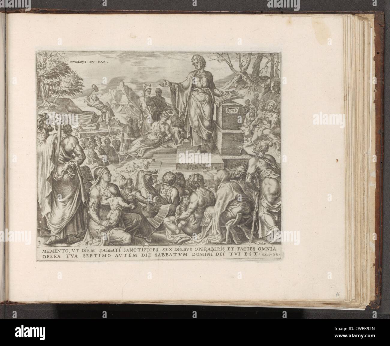 L'uomo raccolse del legno durante lo Shabbat, 1579 stampa, mentre gli Israeliti durante lo Shabbat ascoltavano un predicatore, un uomo raccoglieva del legno sullo sfondo. Dato che ha lavorato allo Shabbat, è stato messo a morte. Print fa parte di una serie sui dieci Comandamenti e mostra una violazione del terzo comandamento: Ricorda il giorno dello Shabbath. In fondo al margine un riferimento al testo biblico in latino. La stampa fa parte di un album. Incisione di carta punizione del demolitore di sabato (numeri 15:32-36). 'ricorda il giorno di sabato'  rappresentazione separata del quarto dei dieci comandamenti. predicazione (in gene Foto Stock