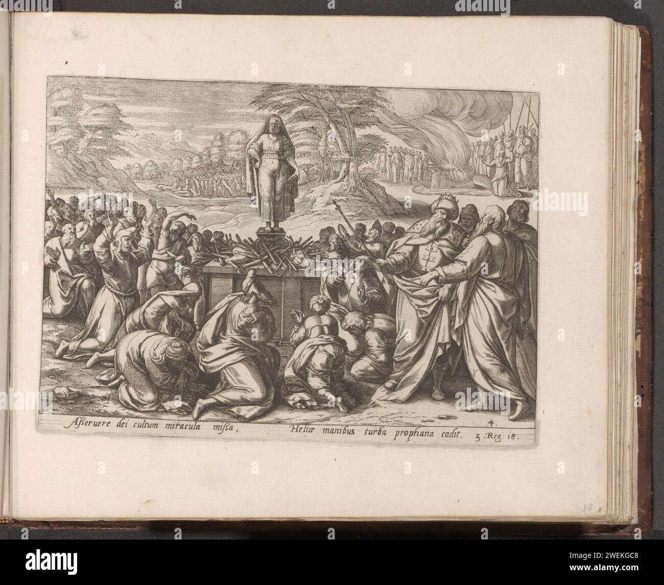 Elia e i profeti di Baal, 1579 stampano i Baalpriestri urlano e ballano intorno al loro altare, invocano il dio Baal e lo pregano per il fuoco per l'olocausto. Re Achab è all'altare. Sullo sfondo a destra, Elia prega il suo Dio nella sua offerta bruciata che è infiammata dal fuoco dal cielo. Sullo sfondo a sinistra, i profeti di Baal sono messi a morte dopo questo incidente. Sotto lo spettacolo un riferimento in latino al testo biblico in 1 Kon. 18. La stampa fa parte di un album. L'incisione di carta di un altare è preparata dai fedeli di Baal e su di esso è posato un toro; tutti i sacerdoti c Foto Stock