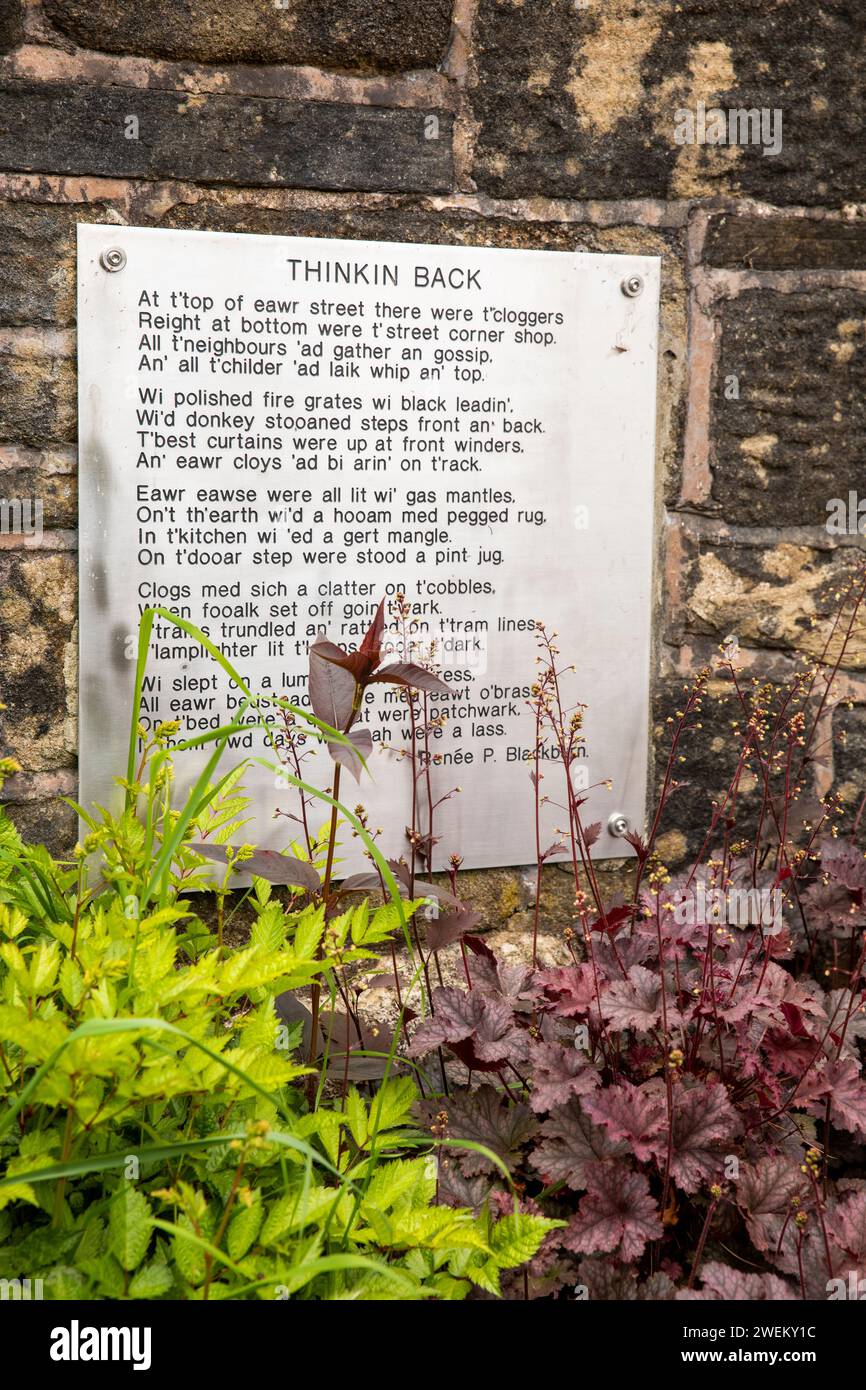 Regno Unito, Inghilterra, Lancashire, Trawden, poesia di memorie dialettali locali “Thinkin back” Foto Stock