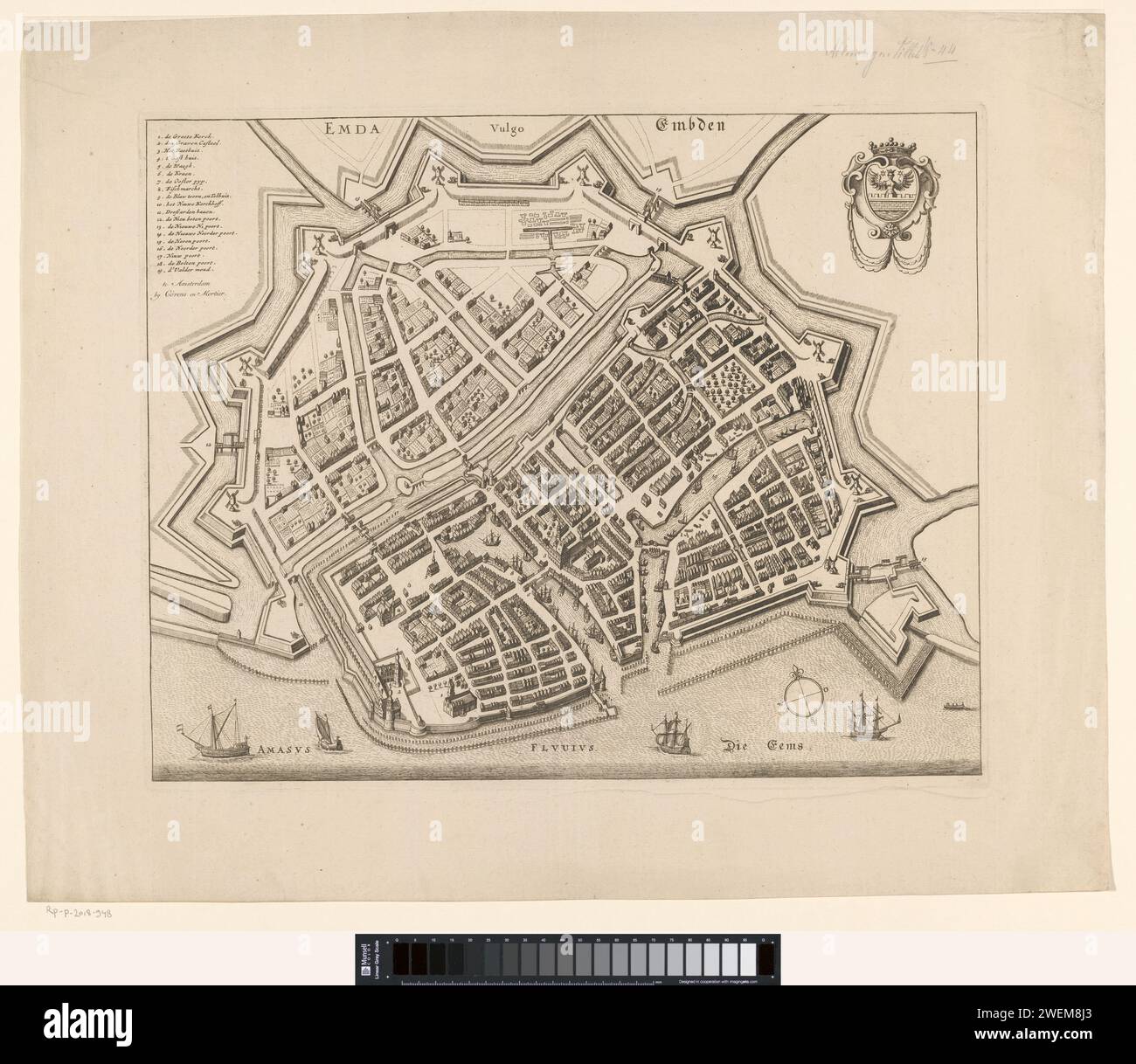 Mappa di Emden, Anonimo, 1721 - 1774 carta stampata incisione/incisione mappe delle città. stemma (simbolo dello stato, ecc.) (+ città; municipale) Emden Foto Stock