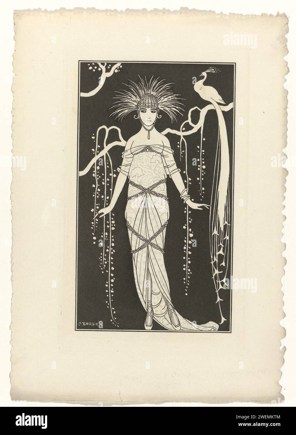 Diario delle signore e degli abiti, costumi parigini, 1914, No. 168, 1914 donna vestita con un abito da sera con il sentiero di Silver Brokaat. Sulla testa una parrucca blu, rete di capelli (?) E aigrettes. Sullo sfondo un ramo su cui sorvola un uccello bianco con lunga coda. Proef pressure di una stampa della rivista di moda Journal des Dames et des Modes (1912-1914). lastre di moda per incisioni in carta. abito, abito: abito da sera (+ abiti da donna). Parrucca - AA -  donne. uccelli Foto Stock
