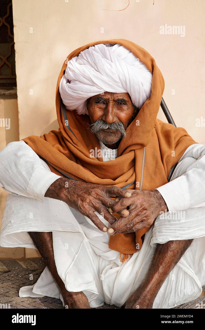 Indiano, bazar di strada, Udaipur, Rajasthan, India Foto Stock