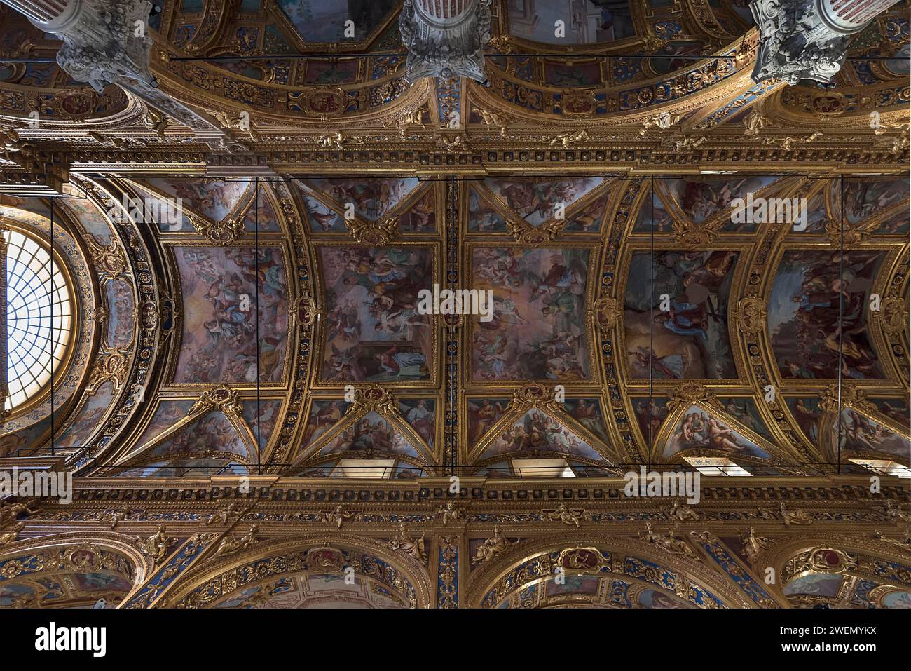 Volta della Basilica della Santissima Annunziata del Vastato, consacrata nel 1520, Piazza della Nunziata, 4, Genova, Italia Foto Stock