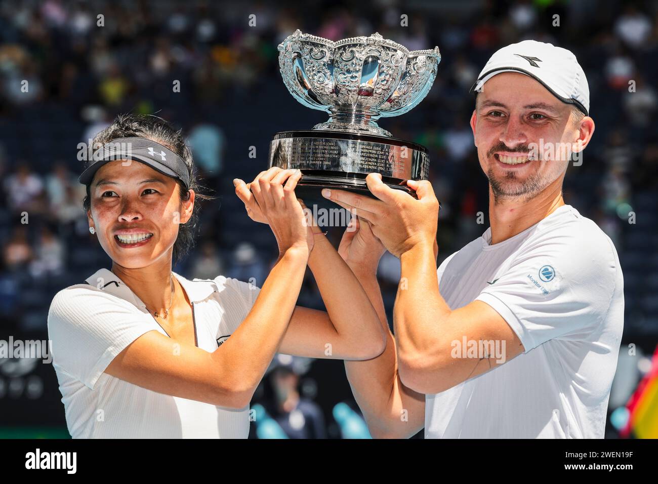 Melbourne, Australia, 26 gennaio 2024. Il tennista su-Wei Hsieh da Tapei e Jan Zielinski dalla Polonia all'Australian Open Tennis Grand Slam 2024 a Melbourne Park. Crediti fotografici: Frank Molter/Alamy Live news Foto Stock