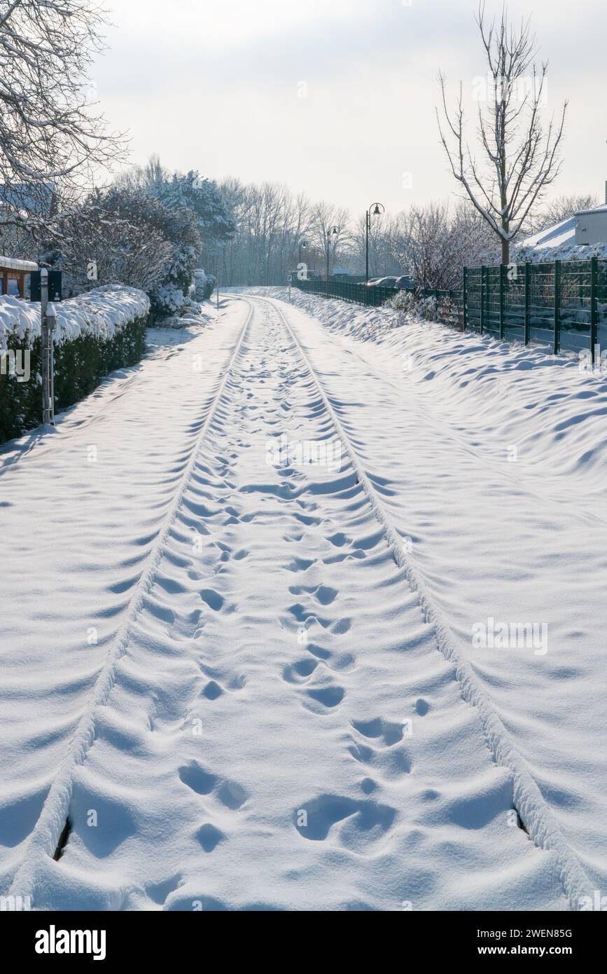 Bahnschiene im Schnee Foto Stock