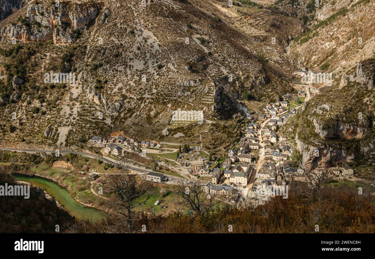 La Malène, un villaggio nelle gole del Tarn, un fiume tra Causse Méjean e Causse de Sauveterre, dipartimento della Lozère, regione dell'Occitania, Francia Foto Stock