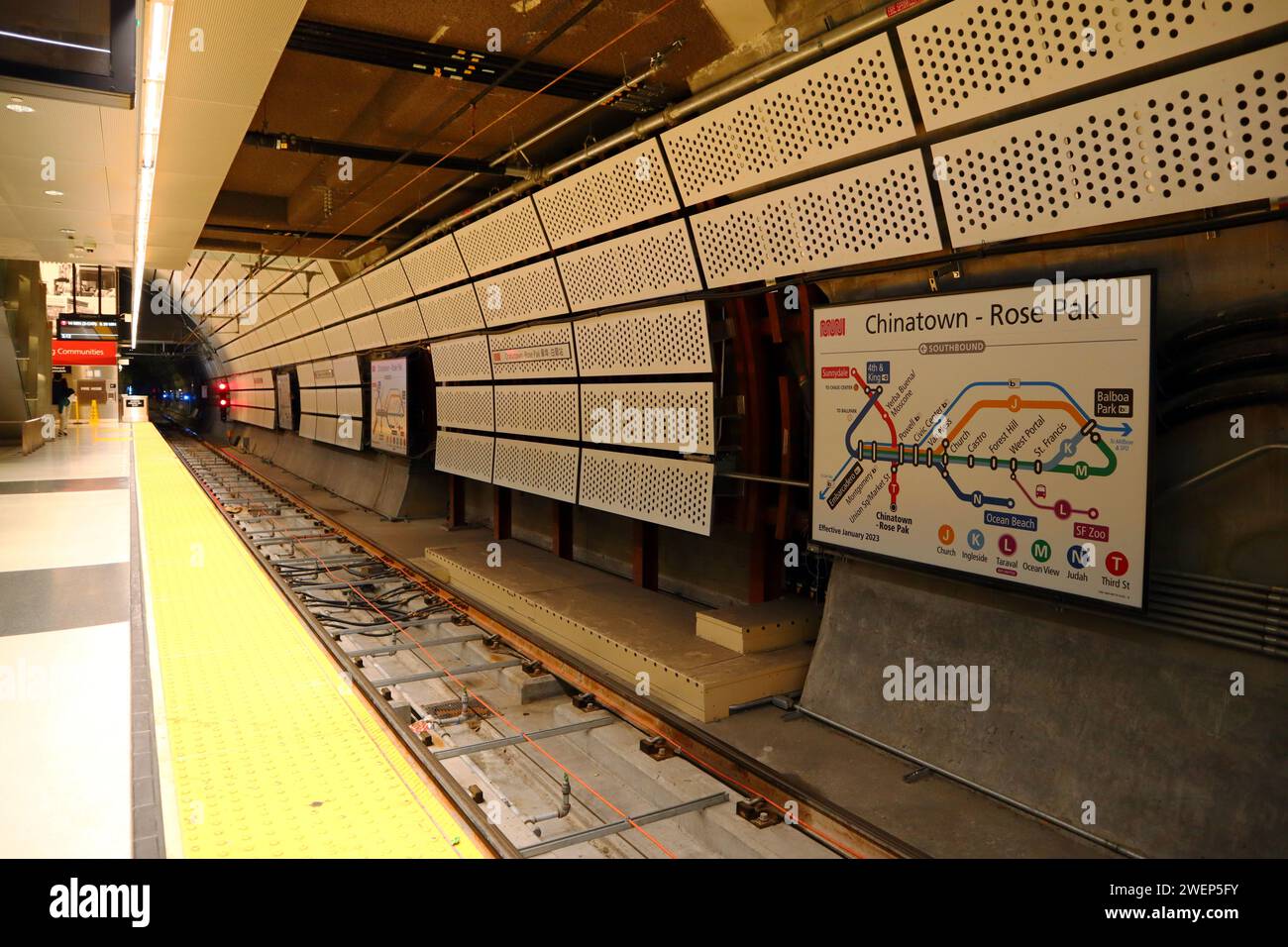 San Francisco, California: Stazione della metropolitana leggera SFMTA MUNI Chinatown-Rose Pak Foto Stock