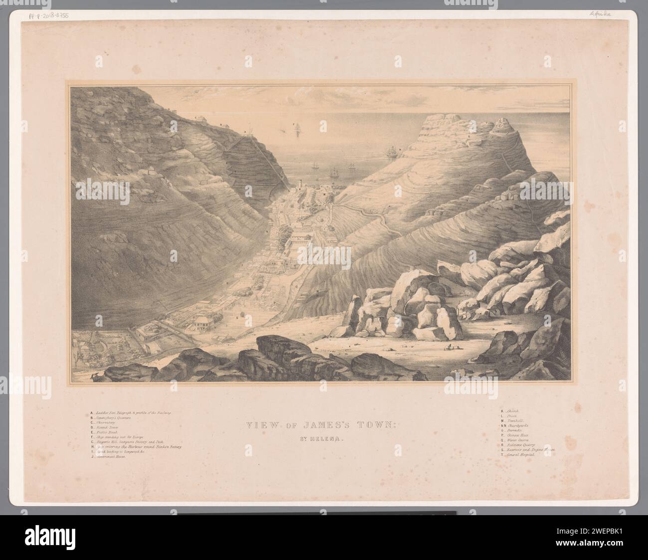 Vista di Jamestown sull'isola di Sint-Helena a ovest della costa africana, Anonymous, nel 1829 o dopo il 1850 circa, vista sulla città su carta stampata e paesaggio con costruzioni artificiali Jamestown Foto Stock