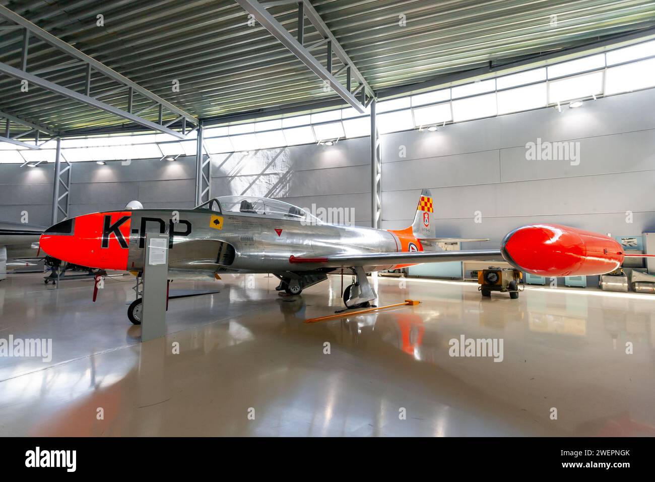 Lockheed T-33 Shooting Star jet da caccia della Royal Norwegian Air Force in mostra nel Norwegian Armed Forces Museum all'aeroporto di Oslo-Gardermoen. Foto Stock
