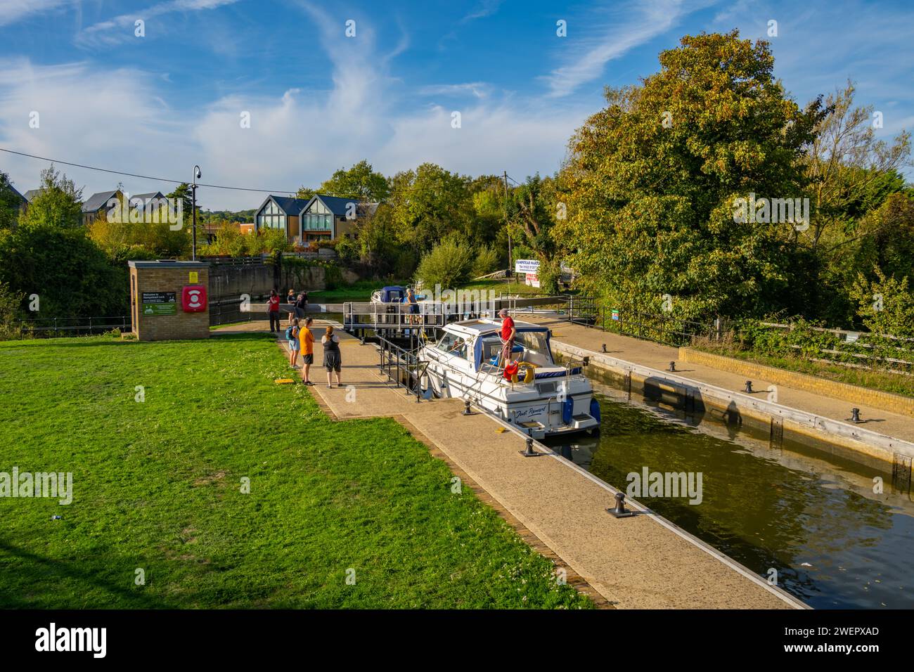 Il fiume Medway ad Hampstead Lock vicino a Yalding Kent Foto Stock