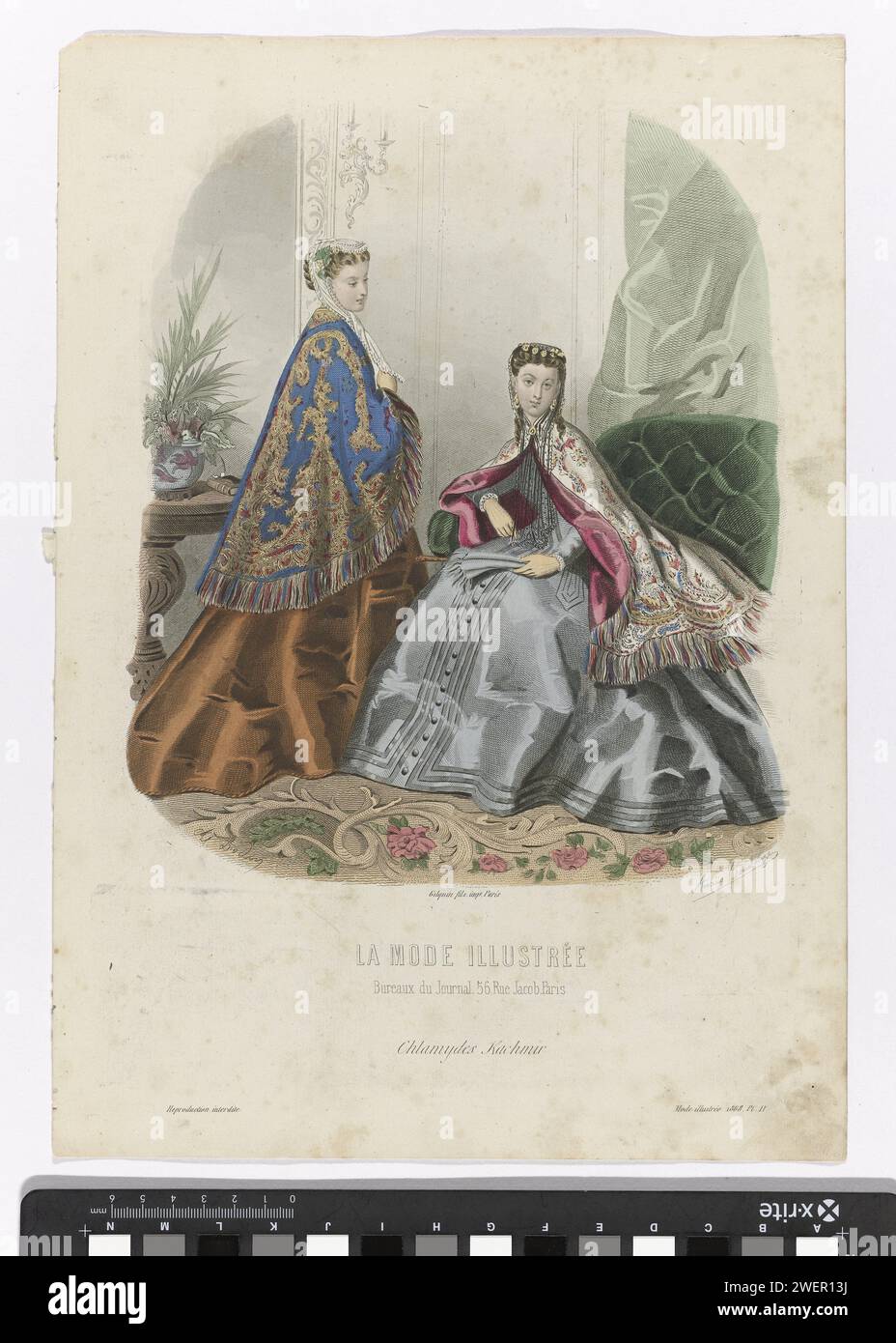 Moda illustrata, 1868, No. 11: Chlamydes Kachmir, 1868 due donne in un interno. Entrambi indossano un mantello (?) Da parte del Kashmier. Stampa dalla rivista di moda la Mode Illustrée (1860-1937). lastre di moda per incisione in carta acciaio. cappotto (+ abiti da donna). guanti, guanti, ecc. (+ vestiti da donna). copricapo (+ abiti da donna). orecchini (+ vestiti da donna). ombrellone, parasole (+ abiti da donna) Foto Stock