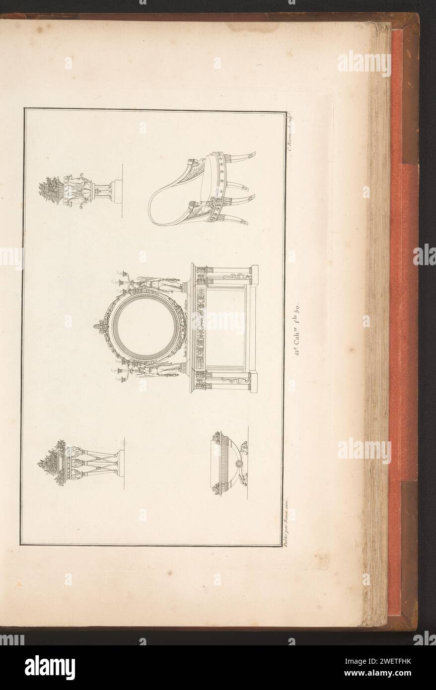 Specchio, sedia e altri mobili decorativi, Charles Pierre Joseph Normand, 1820 Specchio, sedia e altri mobili decorativi. Parte (21° CAH.er F.LE 50) del Prentalbum con due serie di 138 stampe ornamenti di Beauvallet e Normand, 'Fragmens d'Ortuens dance le style antique'. ornamenti per incisione di carta  mobili decorativi d'arte. specchio. poltrona, sedile Foto Stock