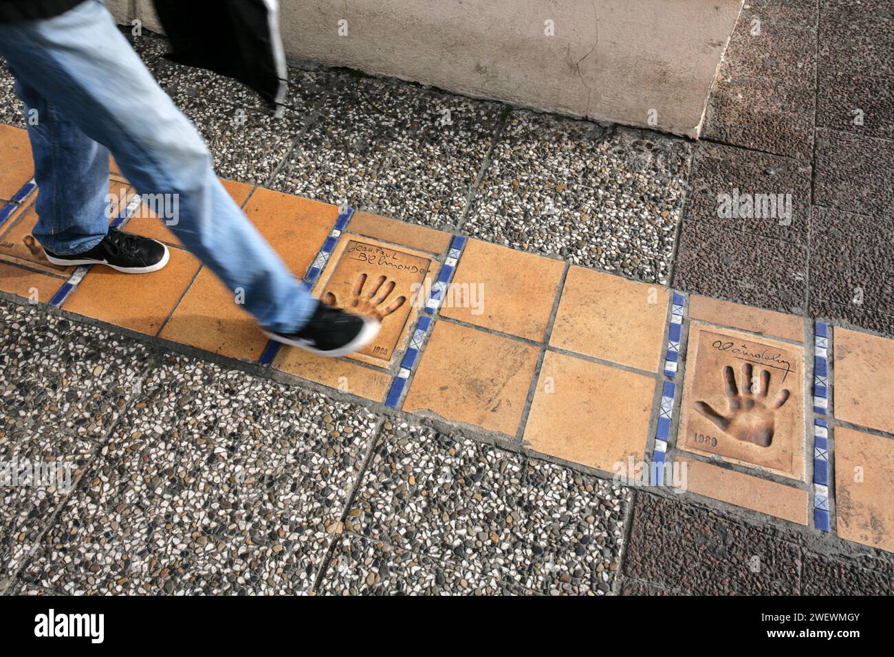 LE STAR DEL CINEMA STAMPANO LE MANI DI CANNES Foto Stock