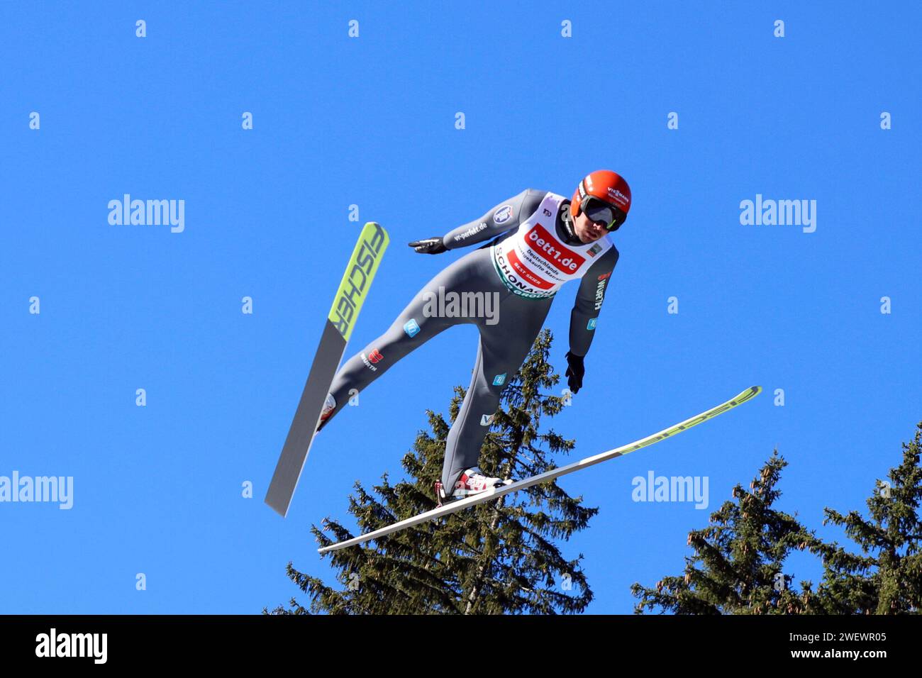 Schonach, Deutschland. 27 gennaio 2024. Johannes Rydzek (SC Oberstdorf) beim FIS Weltcup Nordische Kombination Schonach 2024 credito: dpa/Alamy Live News Foto Stock