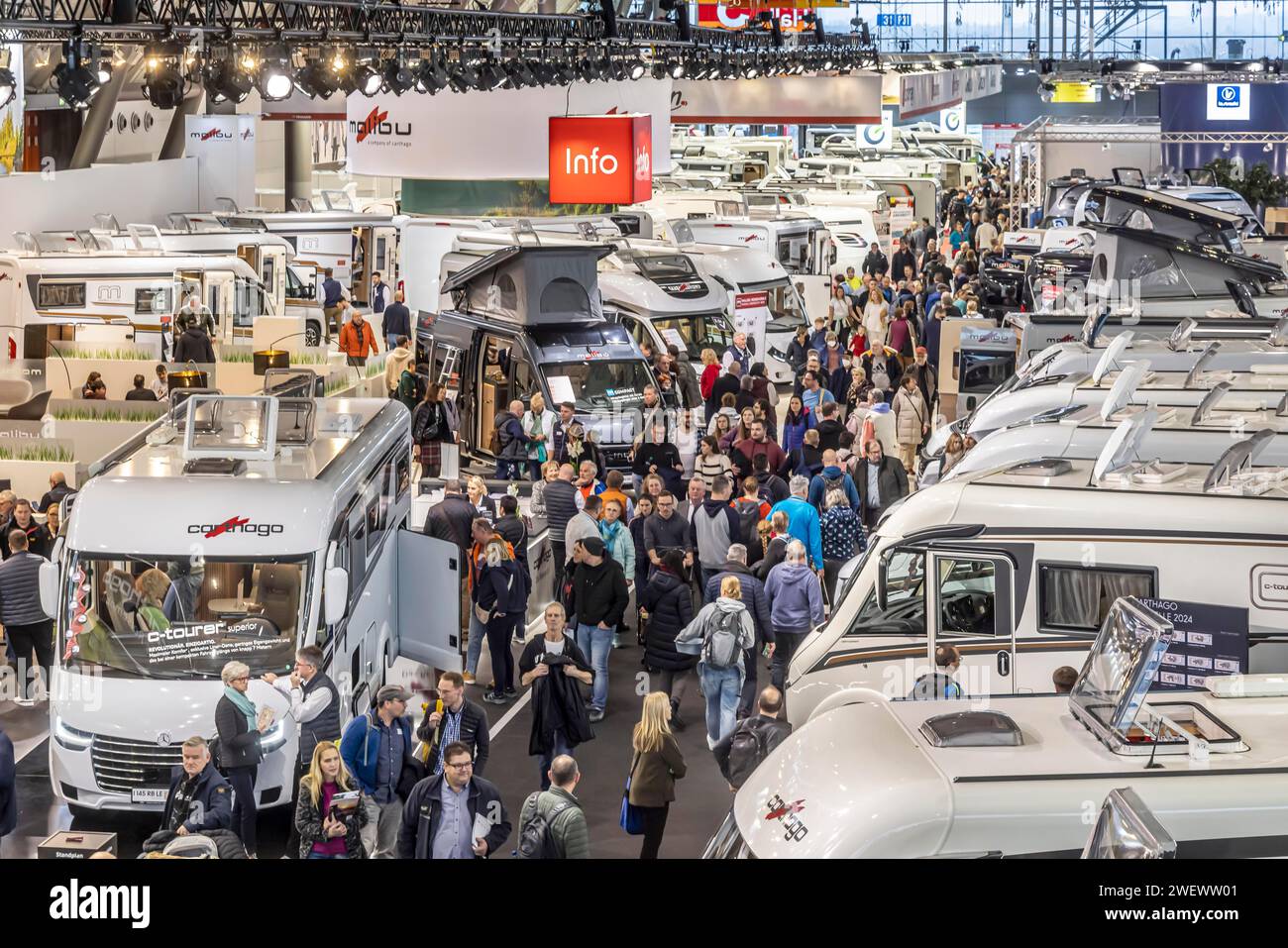 La fiera CMT è la più grande fiera commerciale pubblica al mondo per il turismo e il tempo libero. A Caravan - Motor - Tourism, 1600 espositori provenienti da 100 paesi Foto Stock