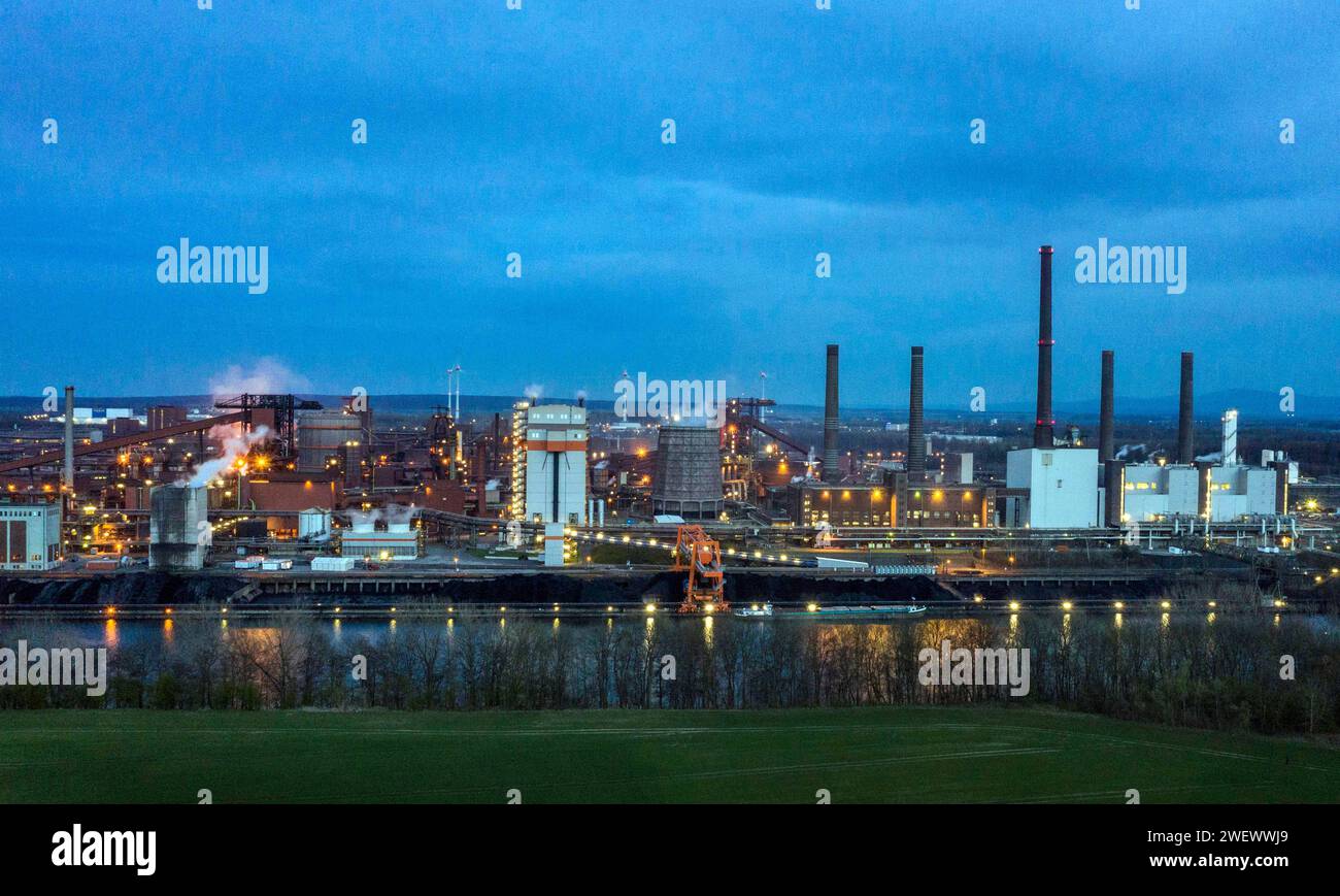 Salzgitter AG acciaieria. Salzgitter AG, Avacon e Lime Tree avviano la gestione della produzione industriale di idrogeno basata sull'elettricità prodotta dal po eolico Foto Stock
